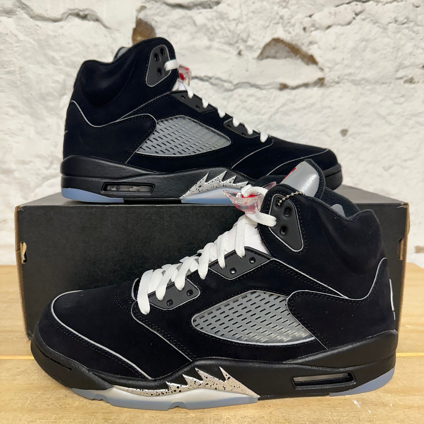 Air Jordan 5 Black Metallic Reimagined Sz 10.5 DS
