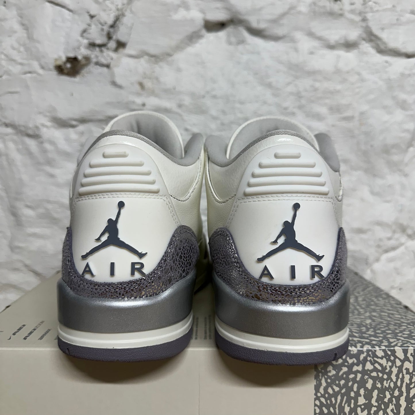 Air Jordan 3 Sail Cement Grey Sz 9 (10.5W)