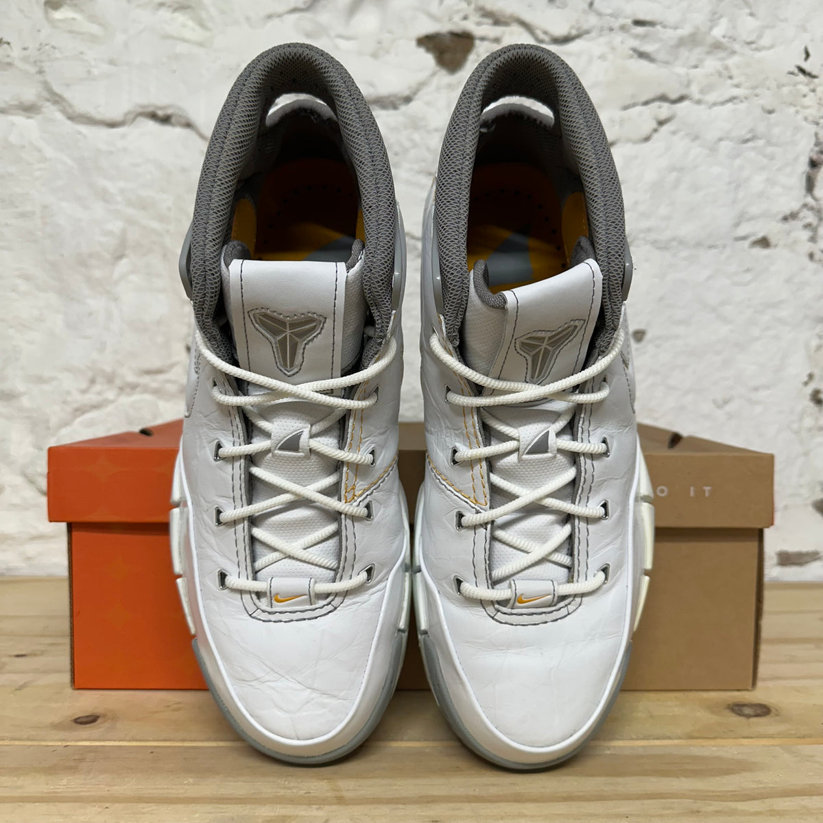 Nike Zoom Kobe 1 White Shark Sz 10