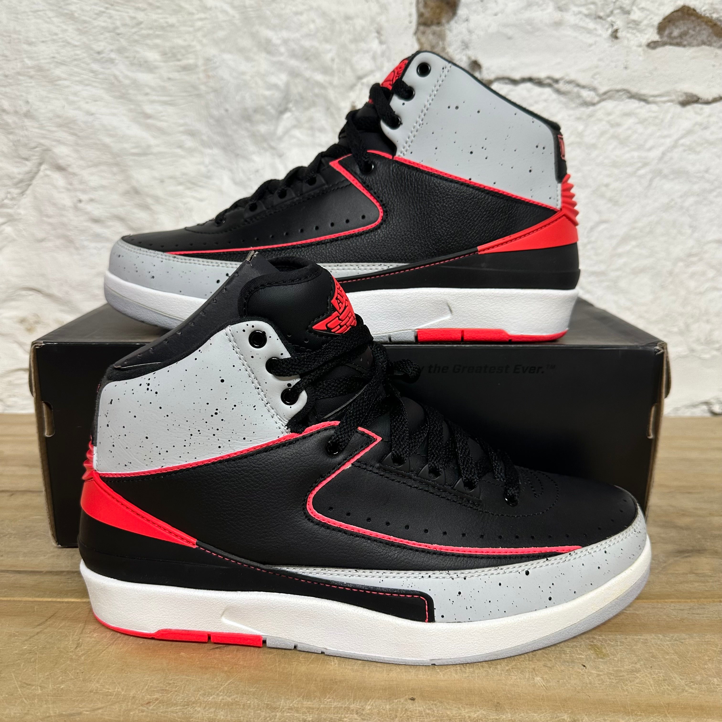 Air Jordan 2 Infrared Cement Sz 8 DS