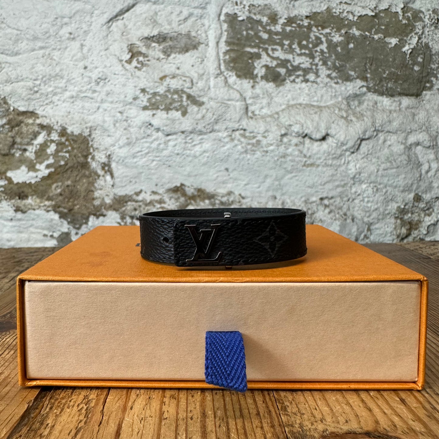 Louis Vuitton Graphite Slim Bracelet Sz 19 W/ Box