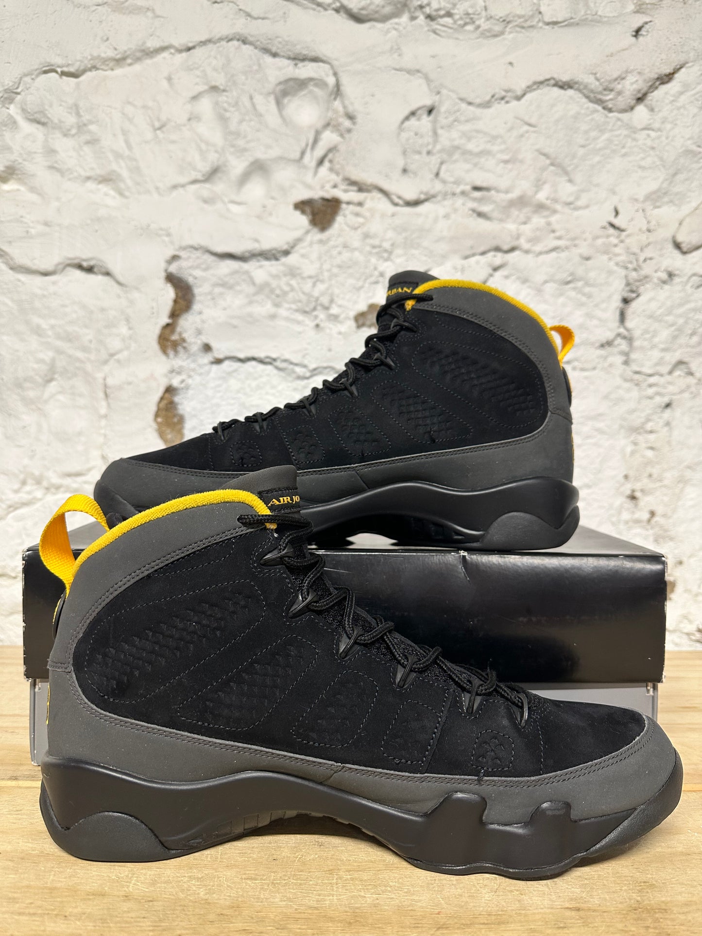 Air Jordan 9 Dark Charcoal University Gold Sz 11.5