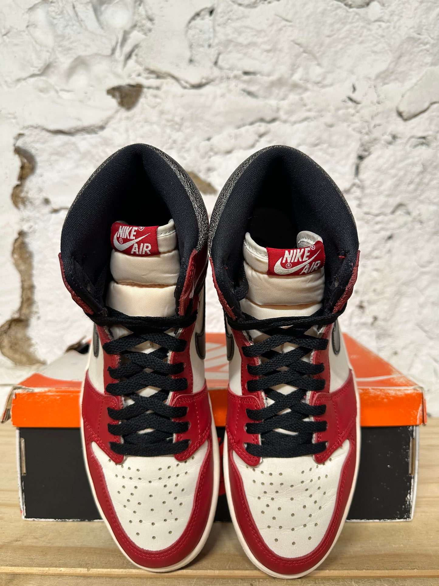 Air Jordan 1 Lost And Found Sz 9