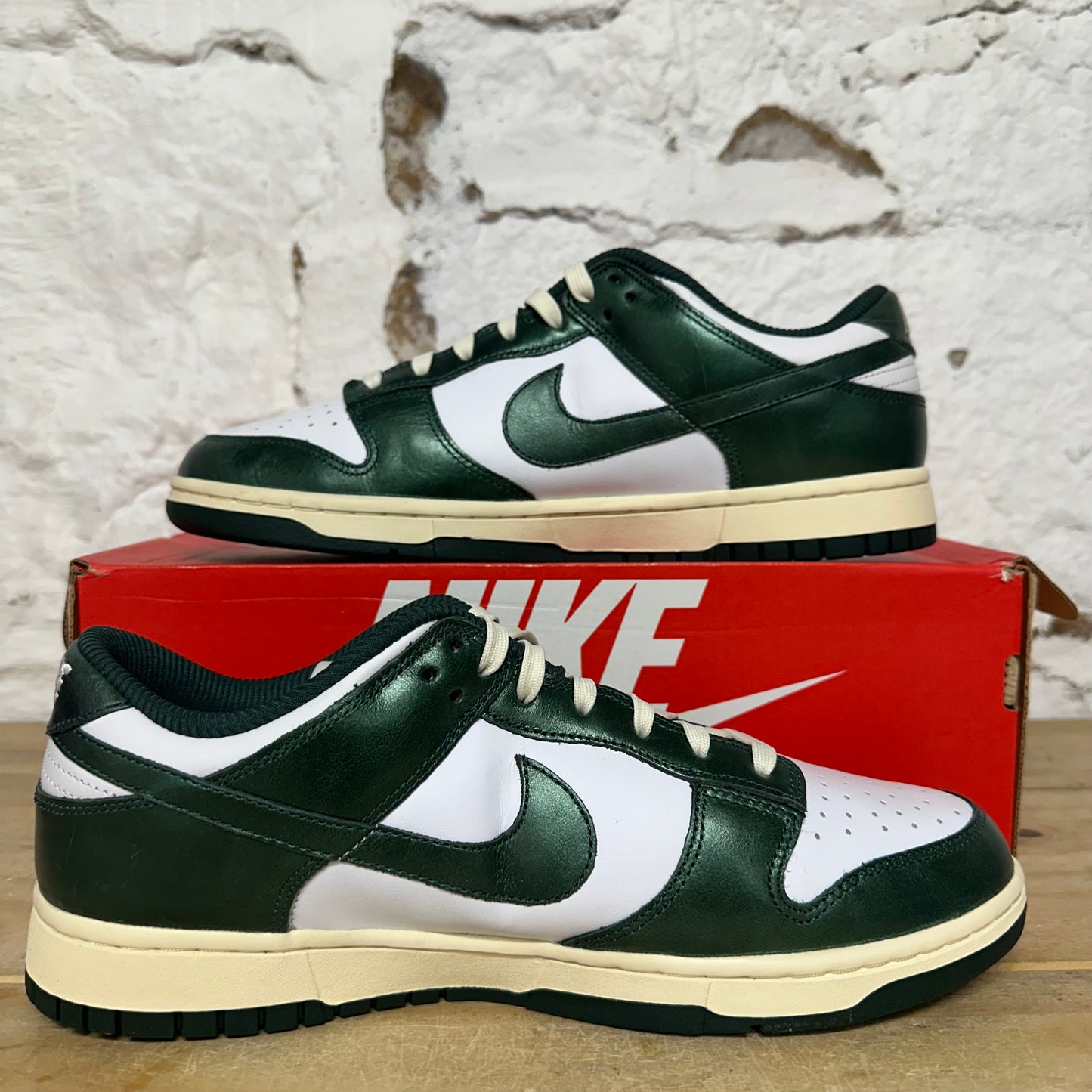 Nike Dunk Low Vintage Green Sz 10 (11.5W) DS