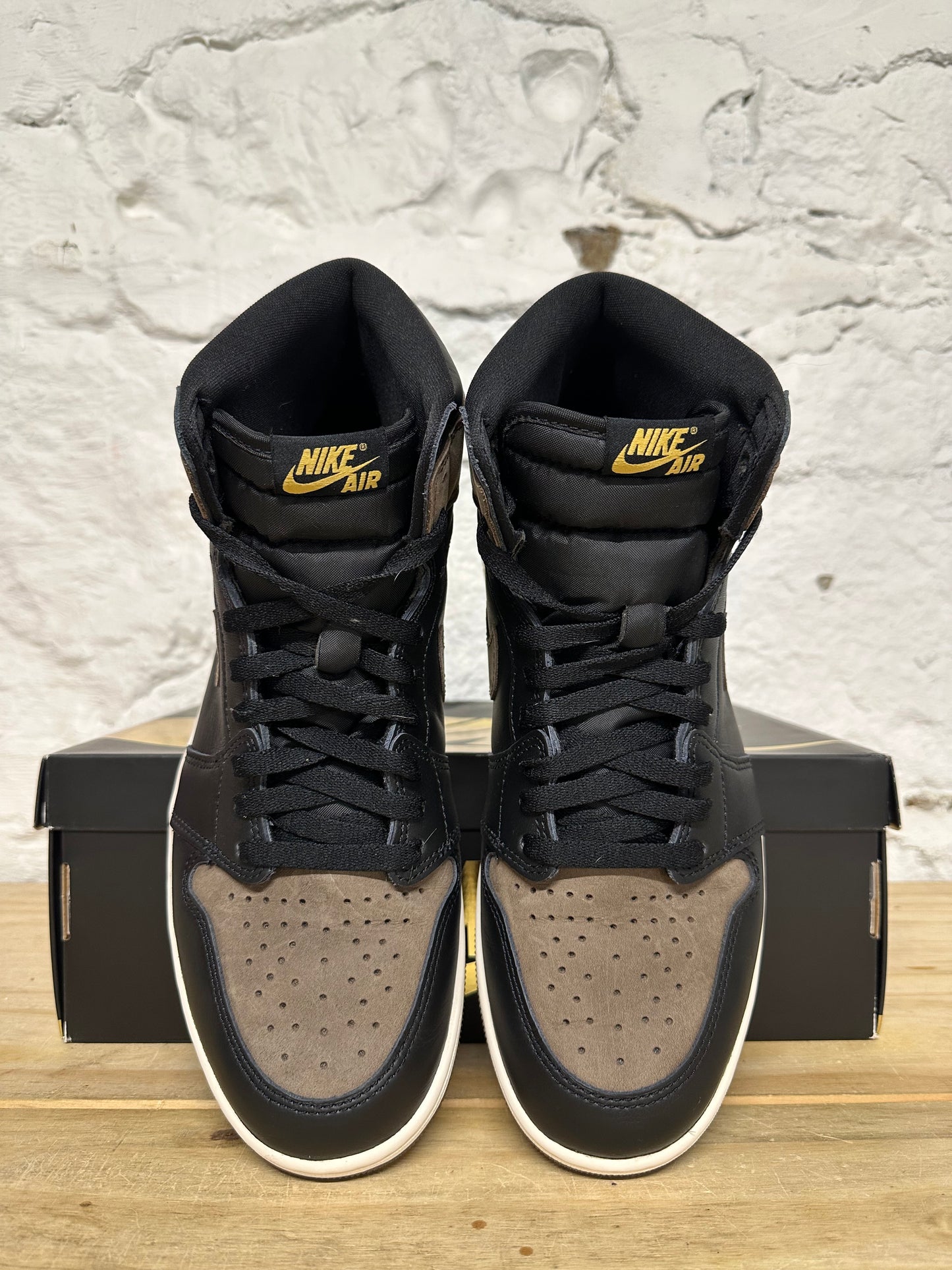 Air Jordan 1 Palomino Sz 11