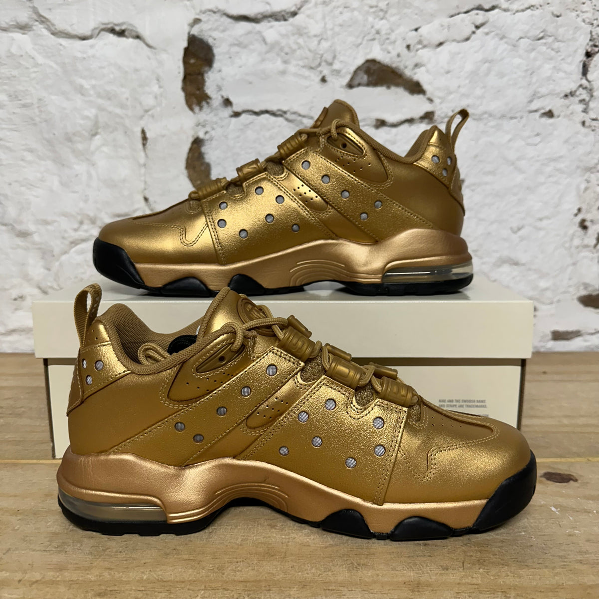 Nike Supreme SB Air Max 2 CB 94 Low Metallic Gold Sz 9.5 DS