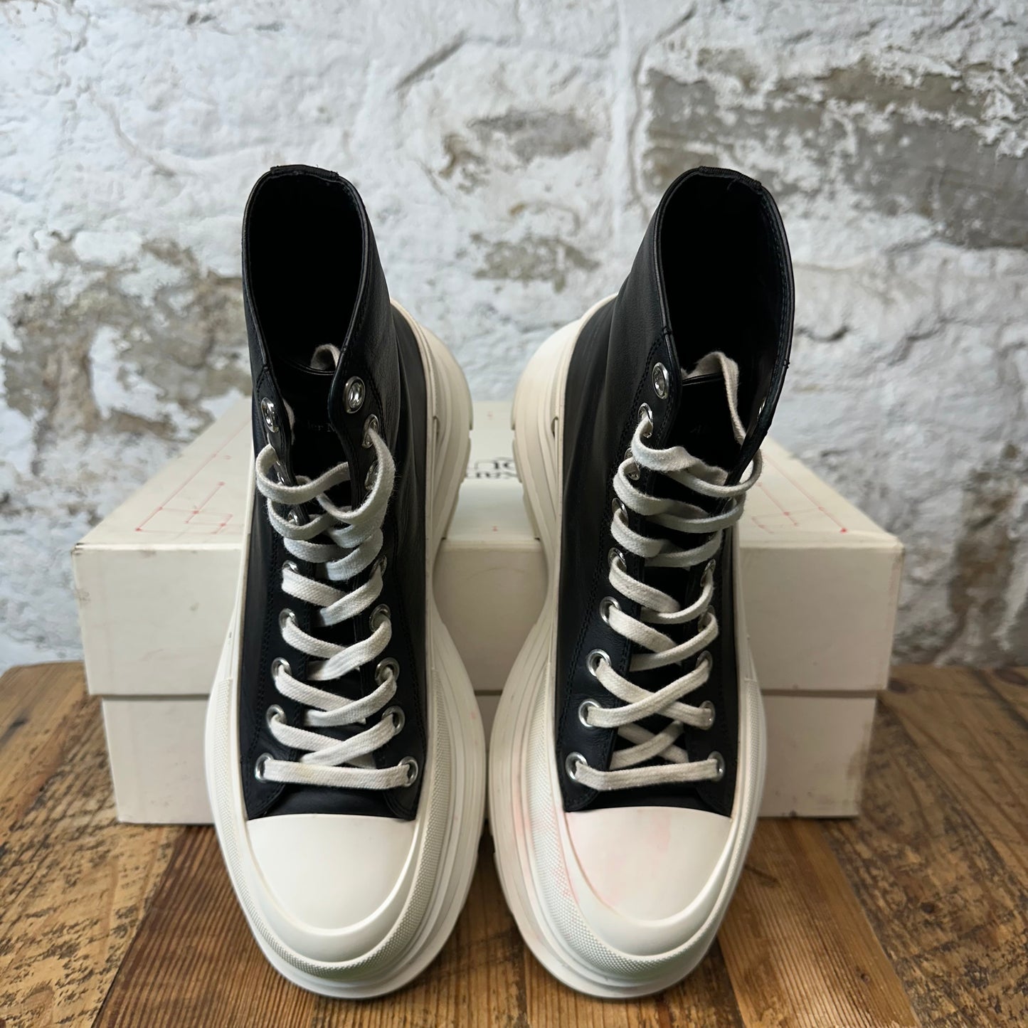 Alexander McQueen High Black Leather White Tread Boot Sz 7.5 (40.5)