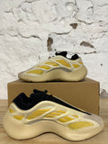 Yeezy 700 V3 Safflower Sz 10