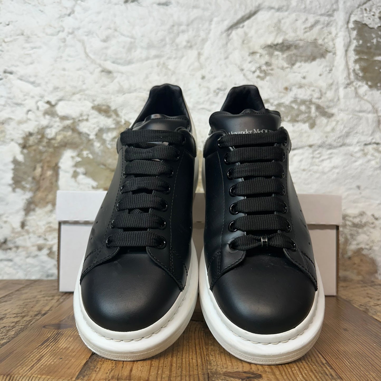 Alexander Mcqueen White Tab Black White Sneaker Sz 8 (41)