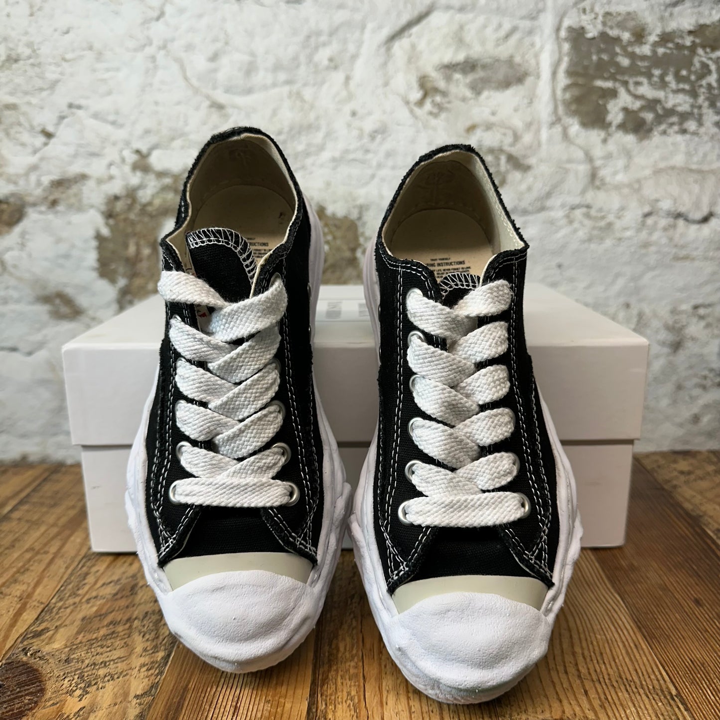 Maison Mihara Black White Hank Sneaker Sz 6.5 (39)