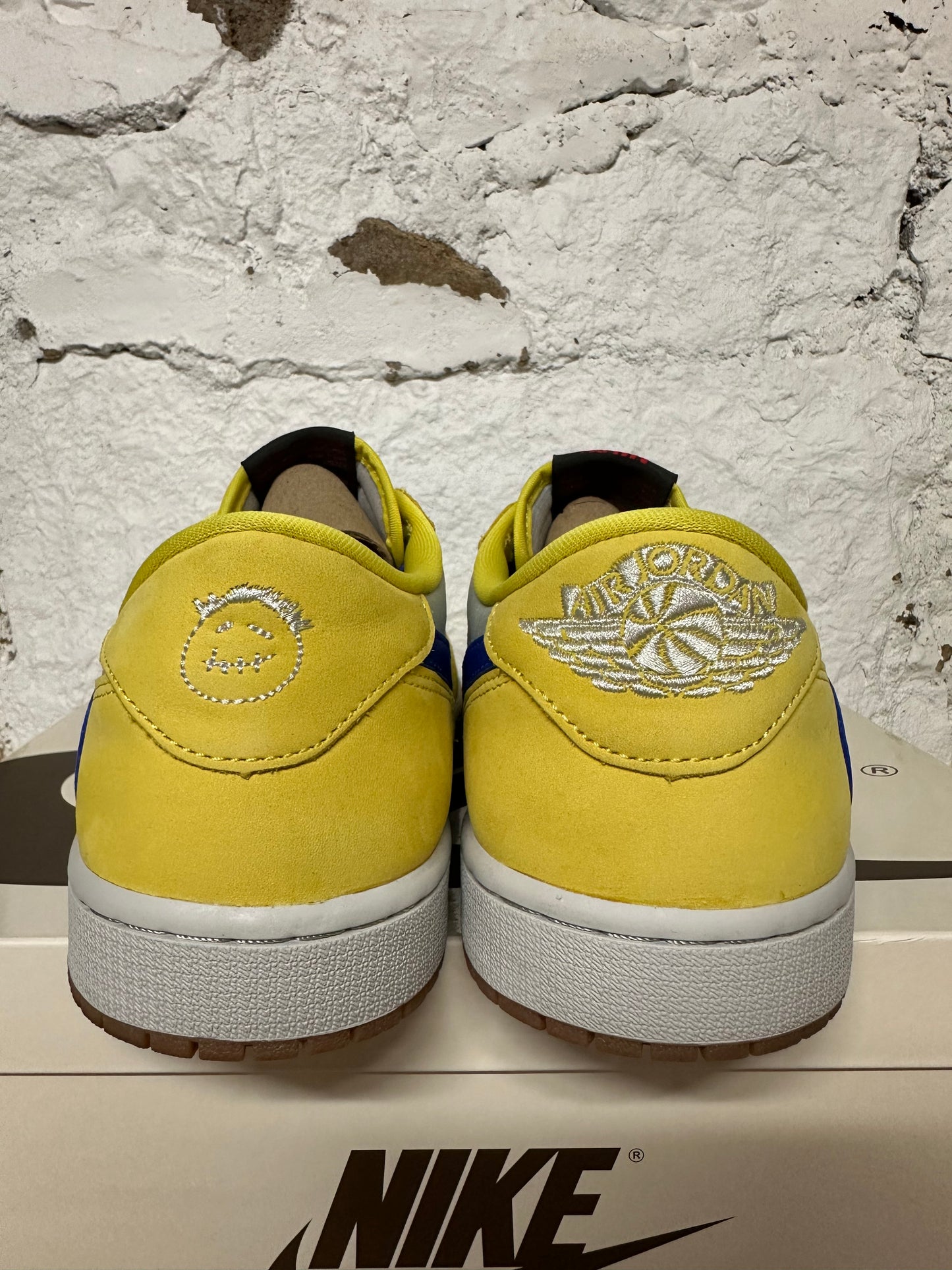 Air Jordan 1 Low Travis Scott Canary Sz 10.5 (12W)