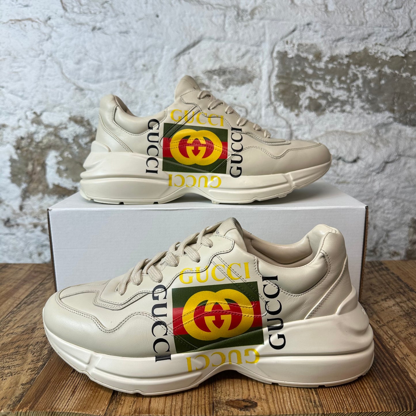 Gucci Rhyton Vintage Logo Cream Sneaker Sz 9