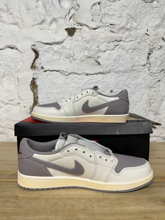 Air Jordan 1 Low Atmosphere Sz 10 DS
