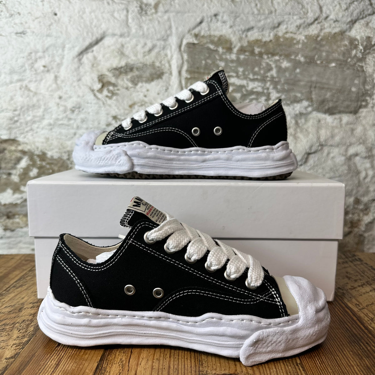 Maison Mihara Black White Hank Sneaker Sz 6 (38) DS