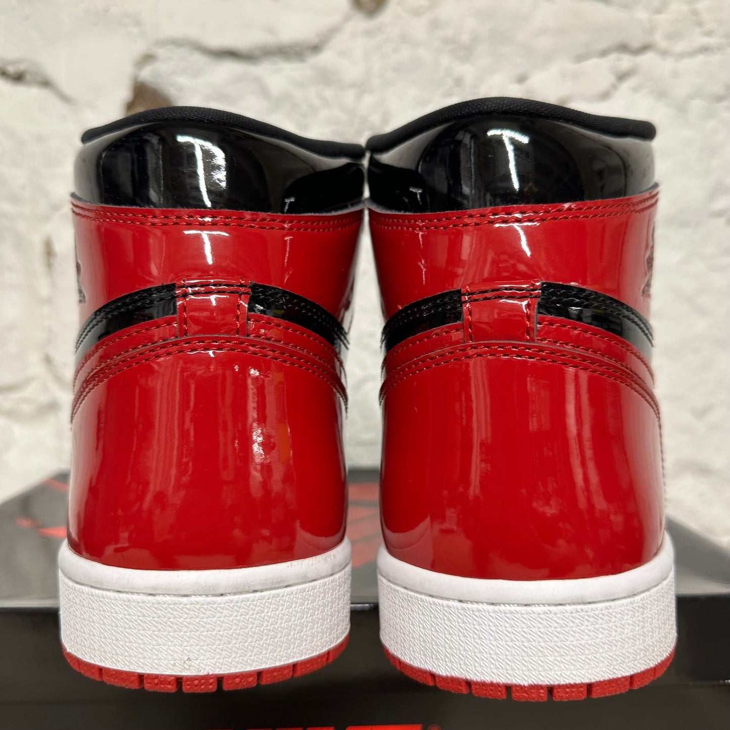 Air Jordan 1 High Patent Bred Sz 11