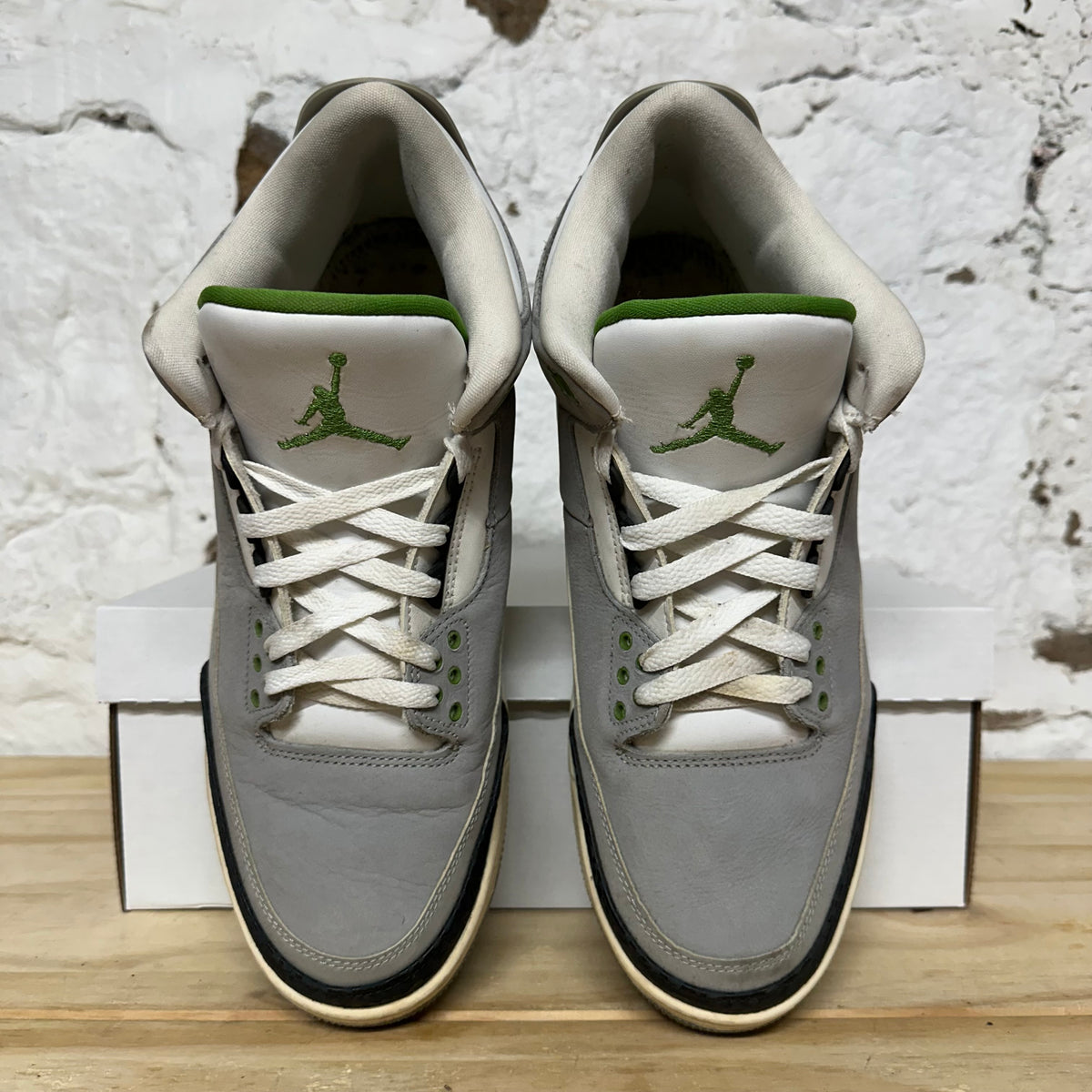 Air Jordan 3 Chlorophyll Sz 11