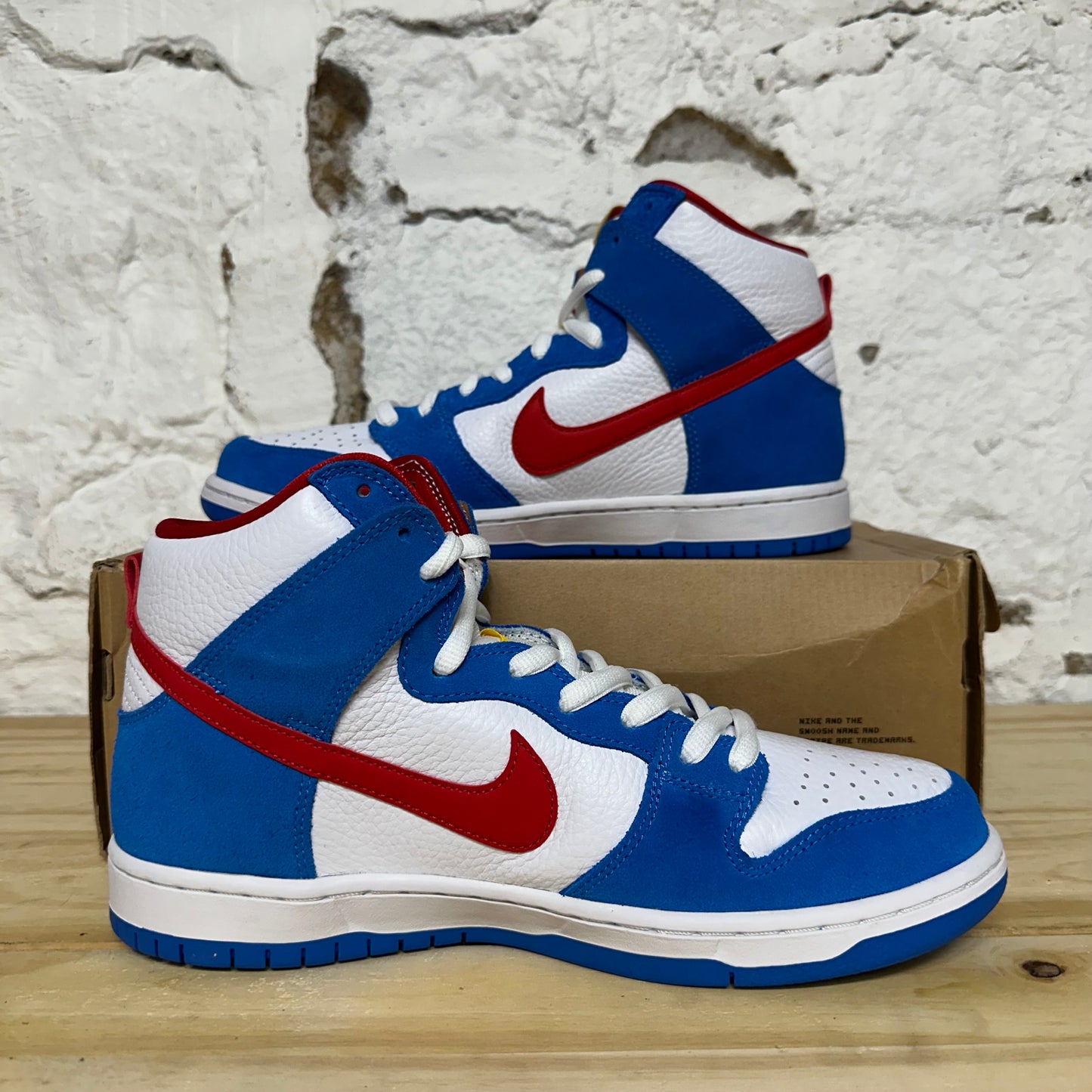 Nike SB Dunk High Doraemon Sz 9.5 DS
