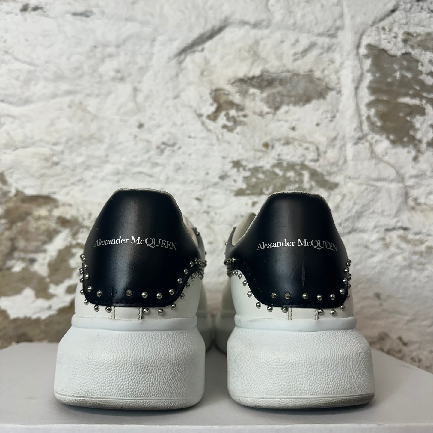Alexander Mcqueen Black Studded Tab White Sneaker Sz 9 (42)