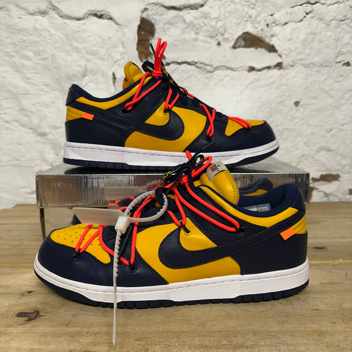 Nike Dunk Low Off-White University Gold Sz 11