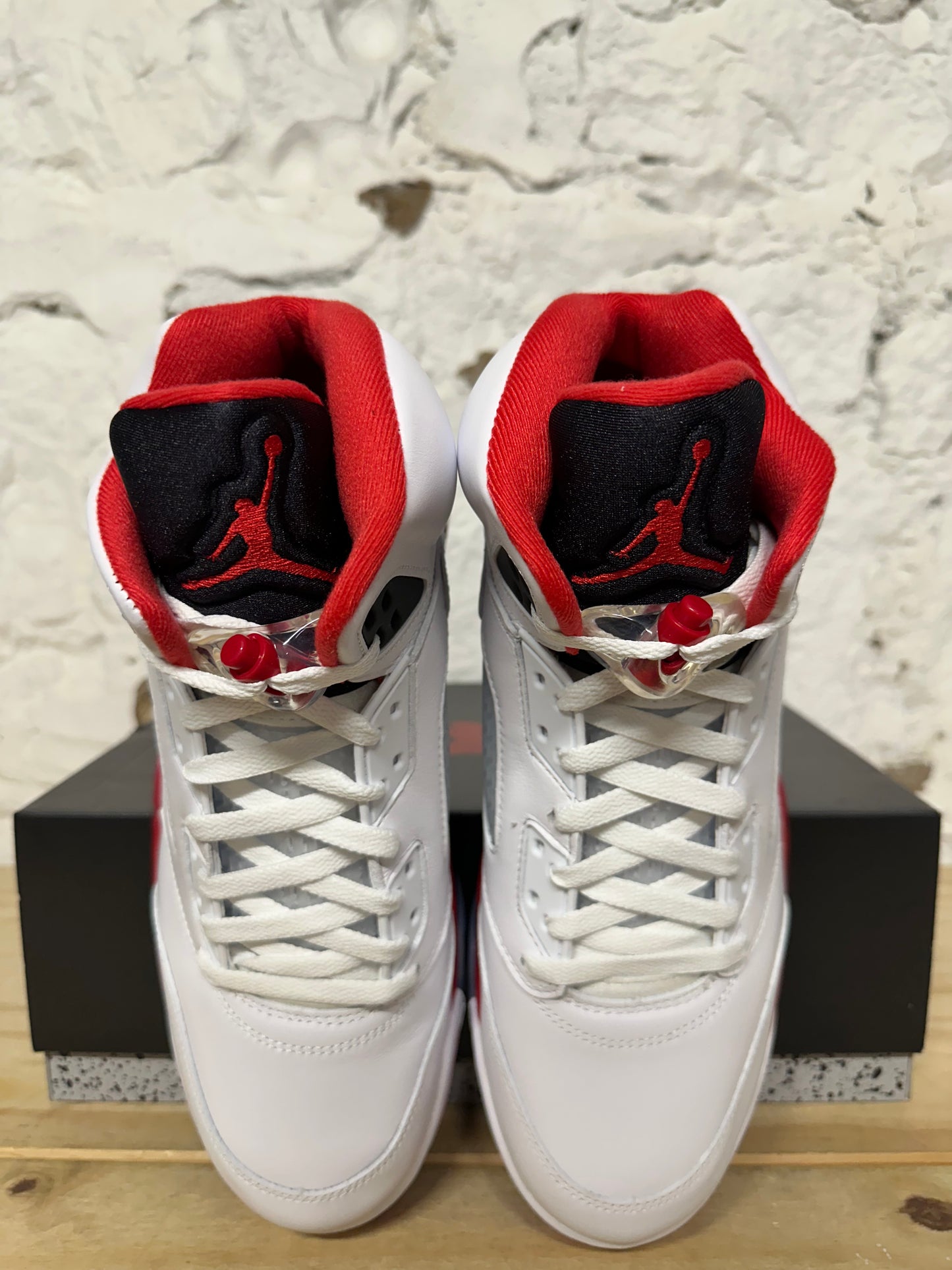 Air Jordan 5 Fire Red Black Tongue (2025) Sz 12 DS