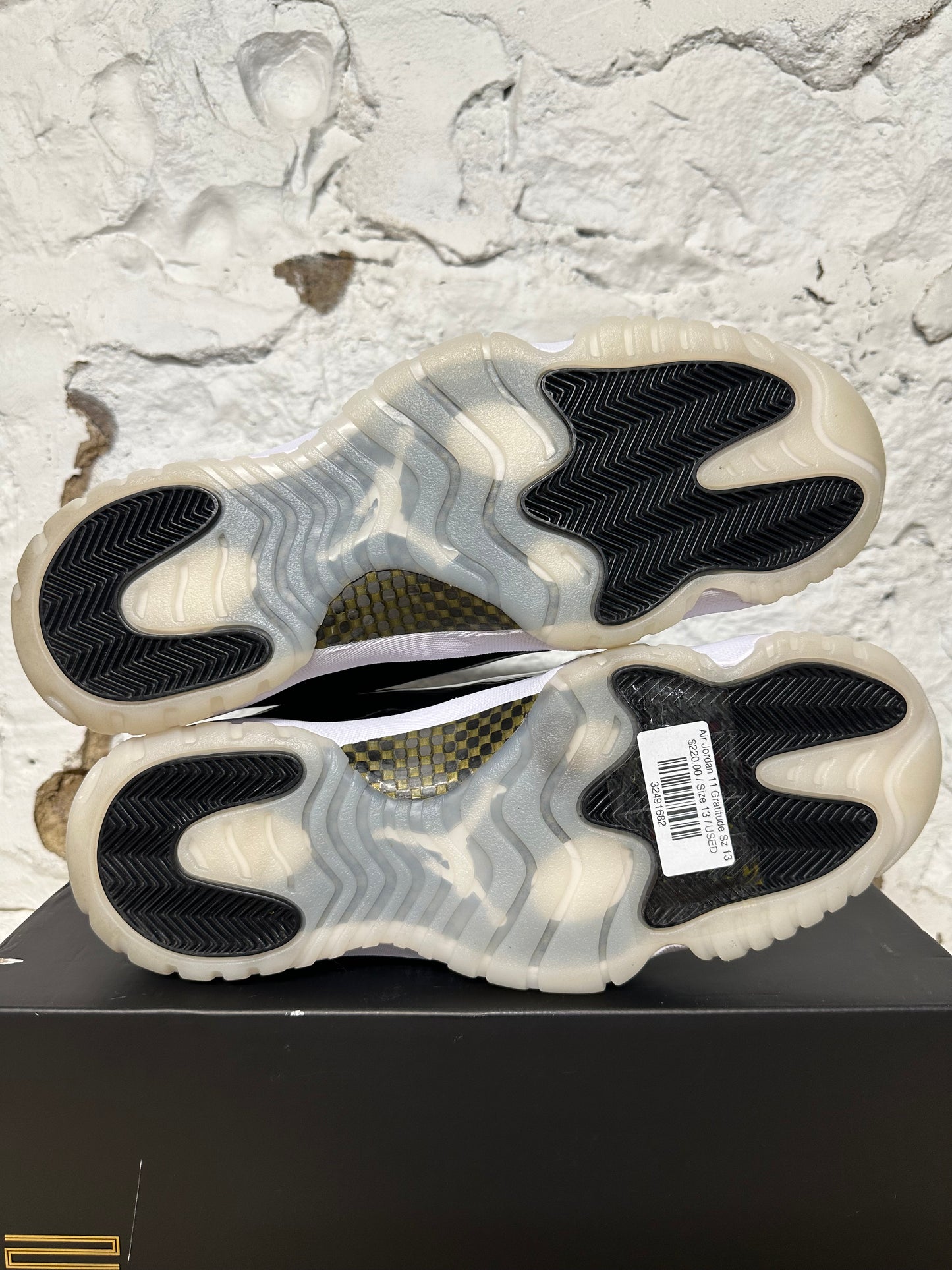 Air Jordan 11 Gratitude Sz 13