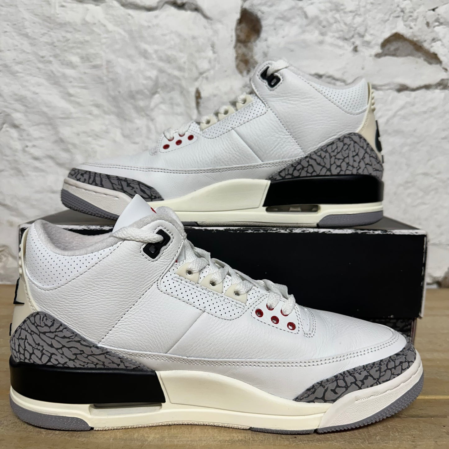 Air Jordan 3 White Cement Reimagined Sz 9.5
