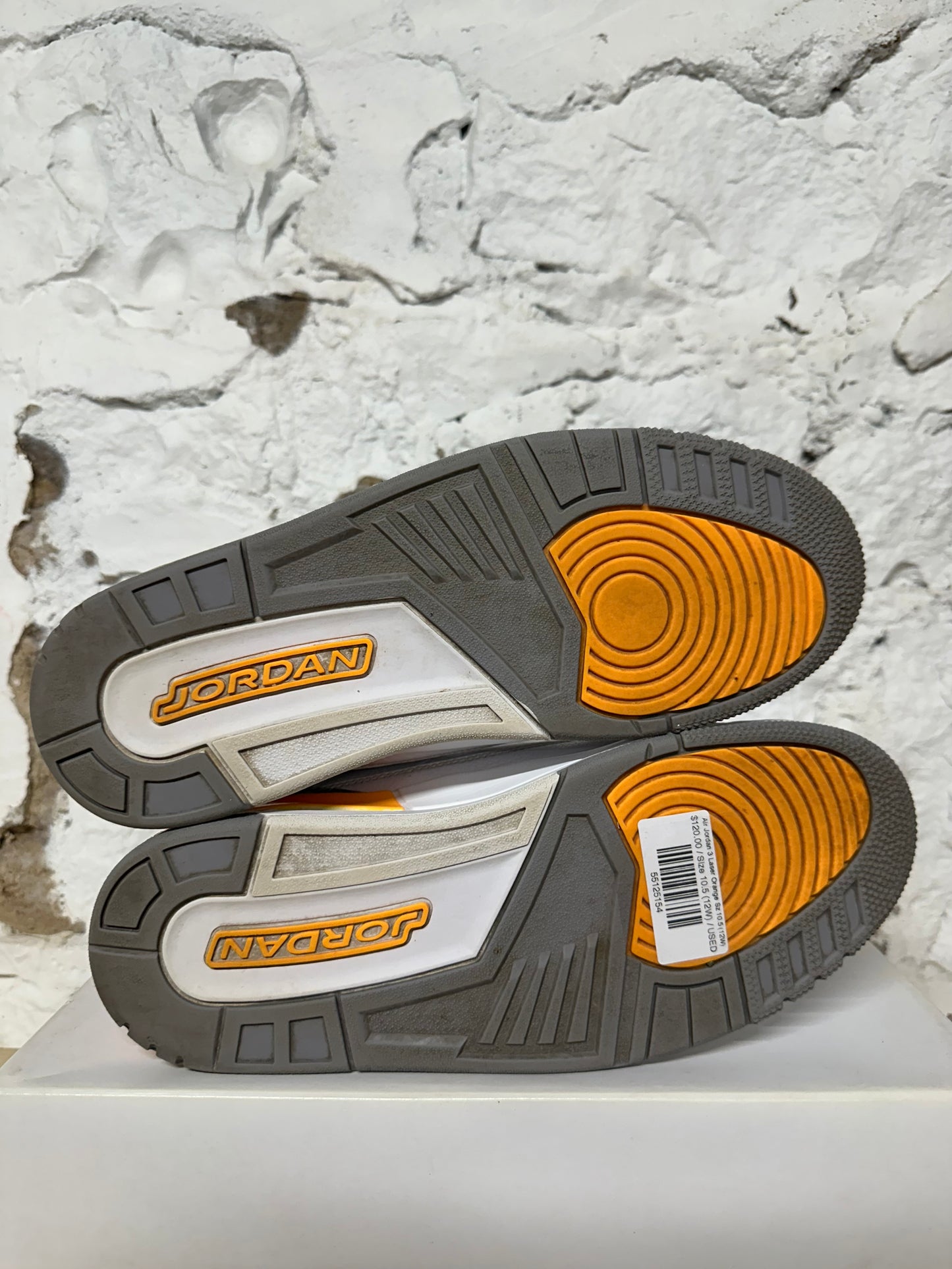 Air Jordan 3 Laser Orange Sz 10.5 (12W)