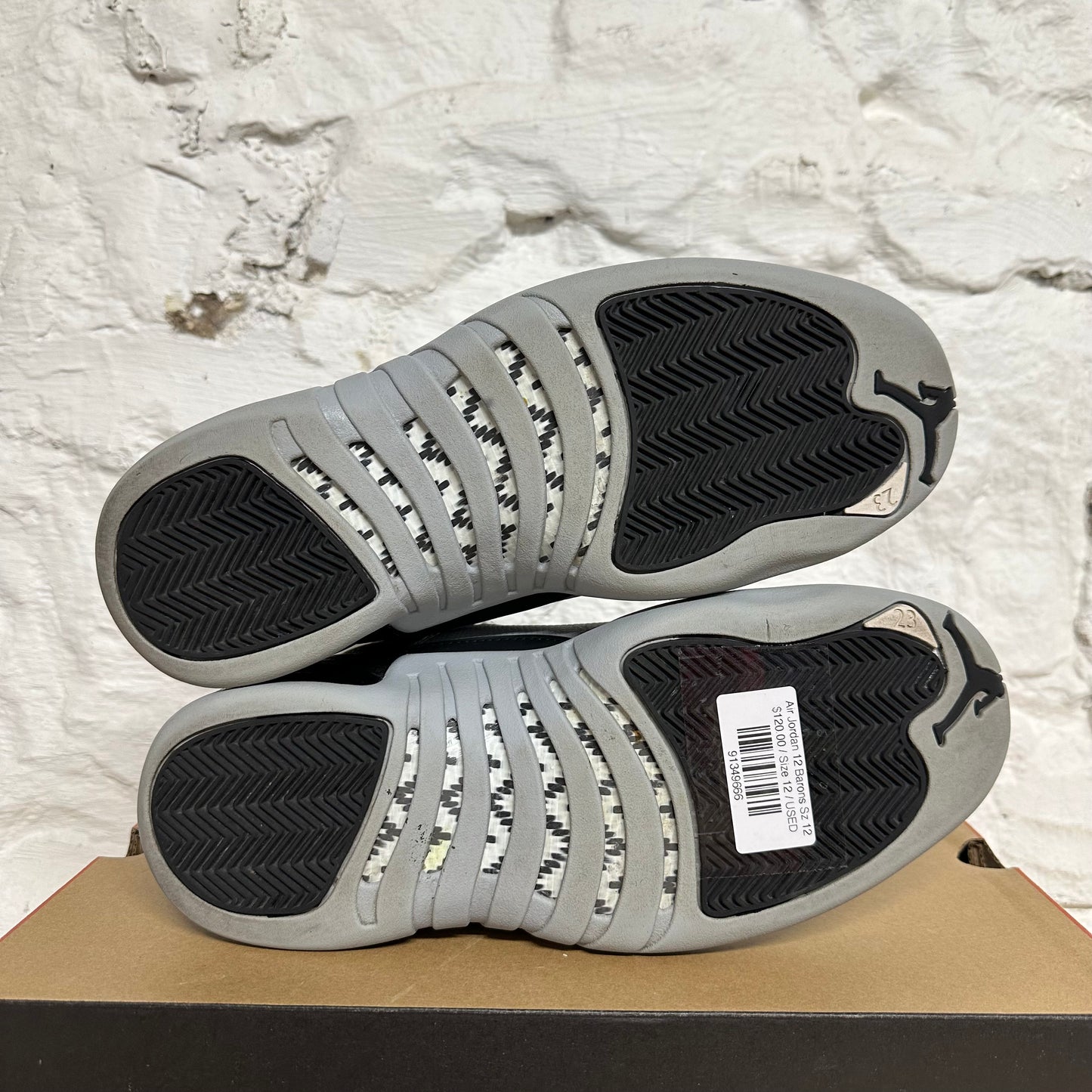 Air Jordan 12 Barons Sz 9