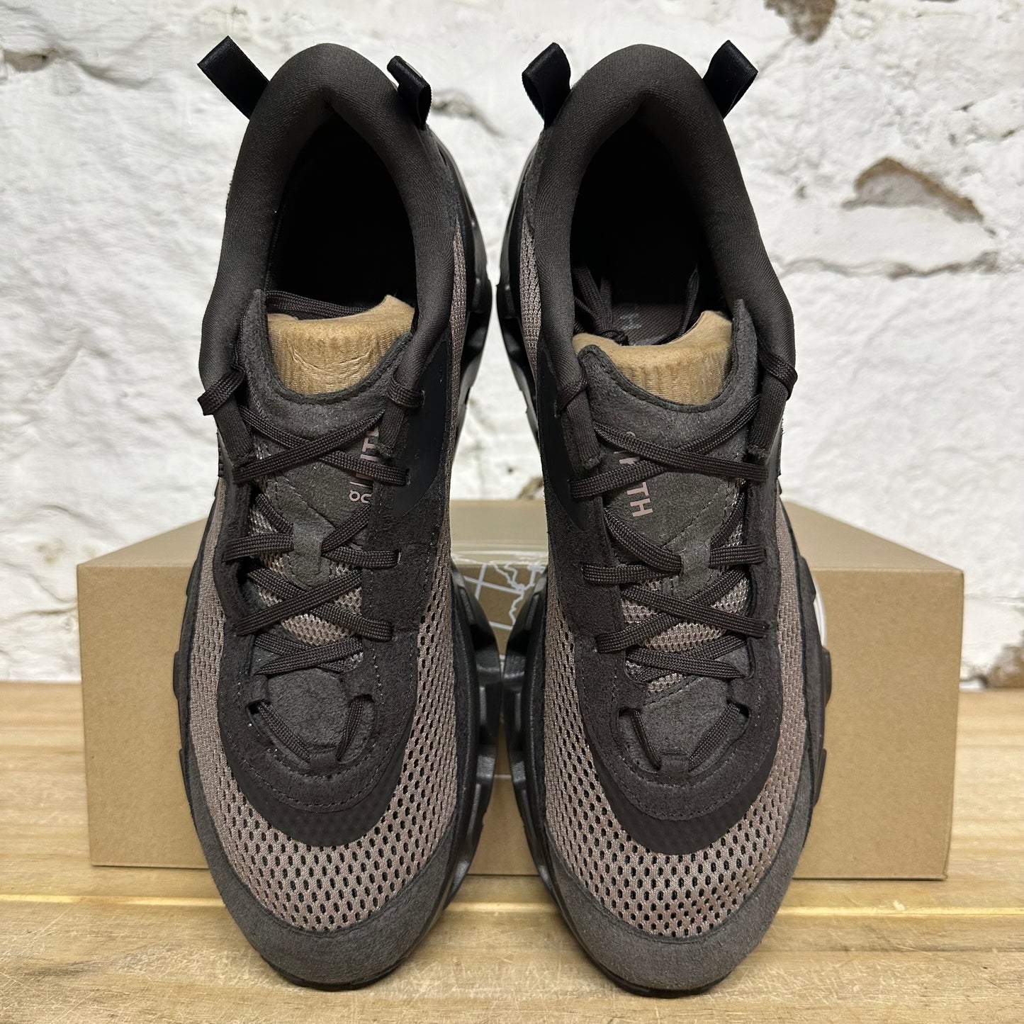 On Cloud Cloudswift K-Tech 2 Kith Thorn Ganache Sz 10.5