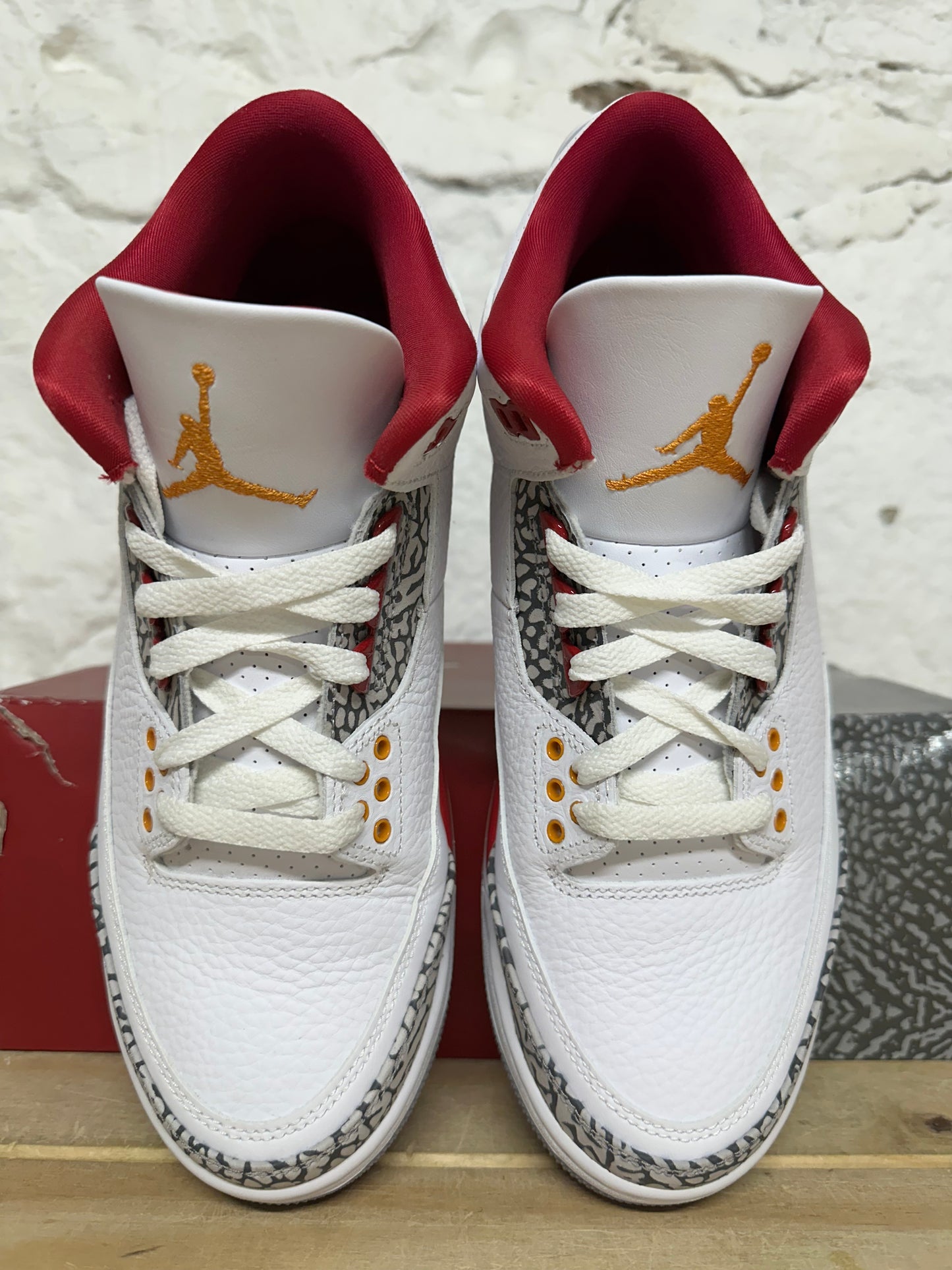 Air Jordan 3 Cardinal Sz 8.5