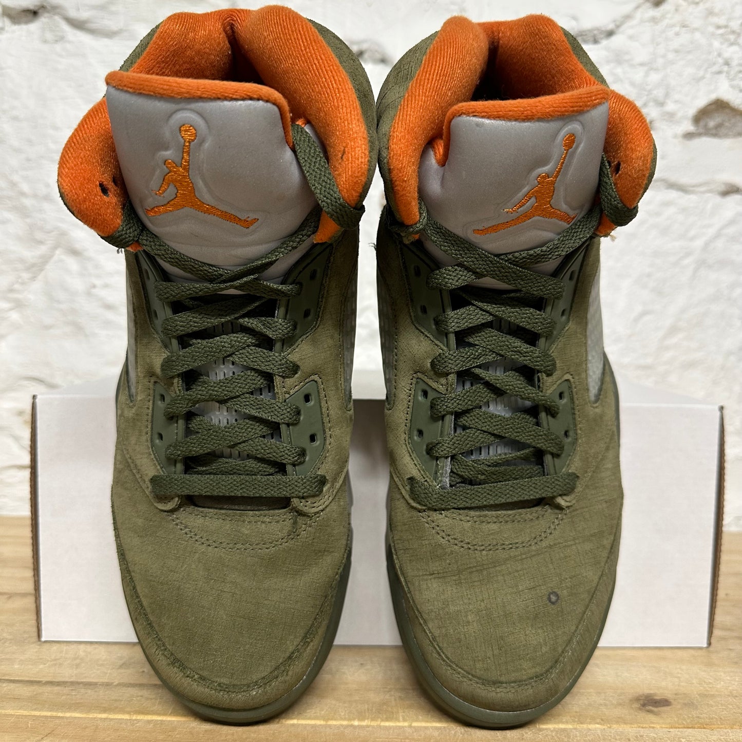 Air Jordan 5 Olive Sz 9