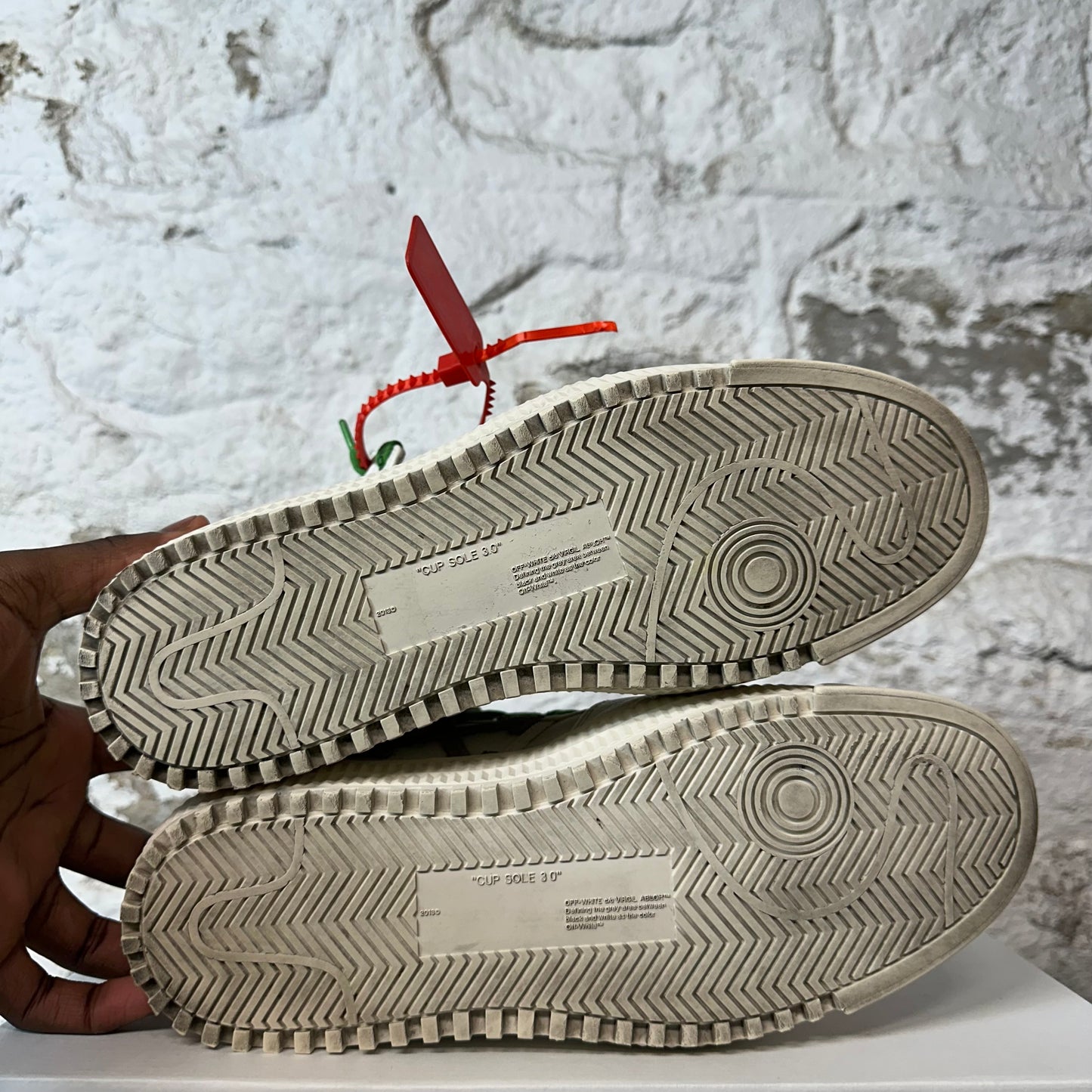 Off-White Court 3.0 Brown Arrow White Sneaker Sz 7 (40)