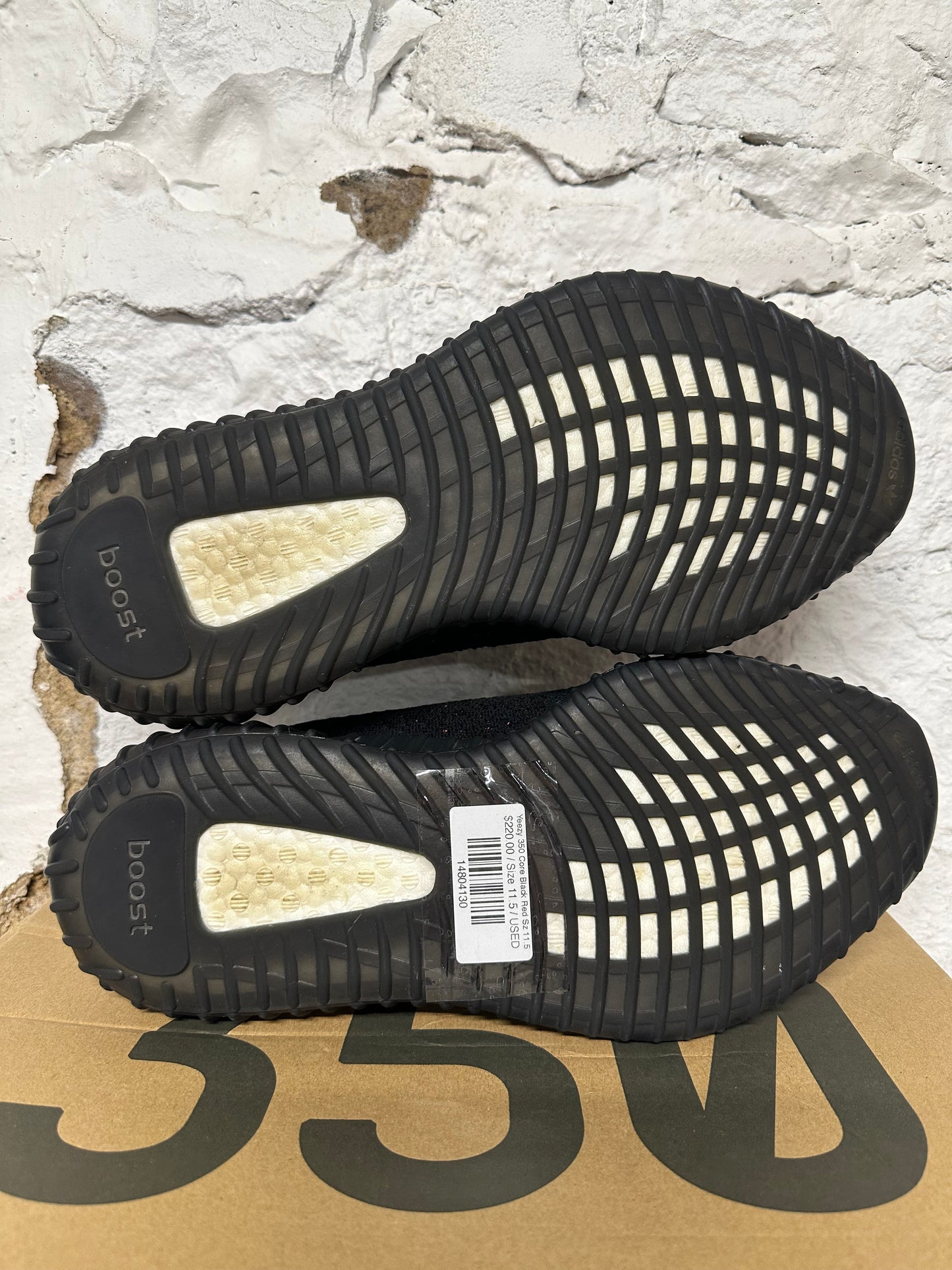 Yeezy 350 Core Black Red Sz 11.5