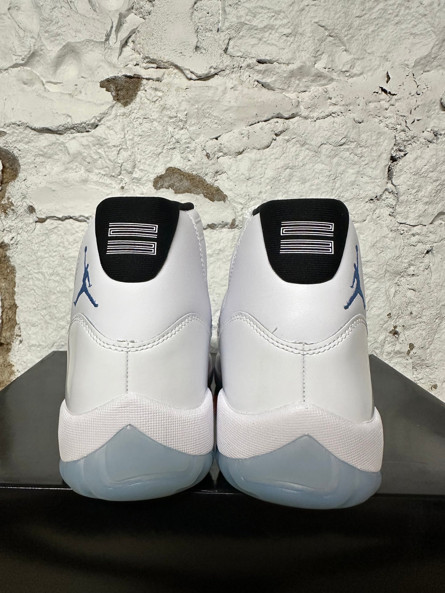 Air Jordan 11 High Legend Blue Sz 11.5 DS