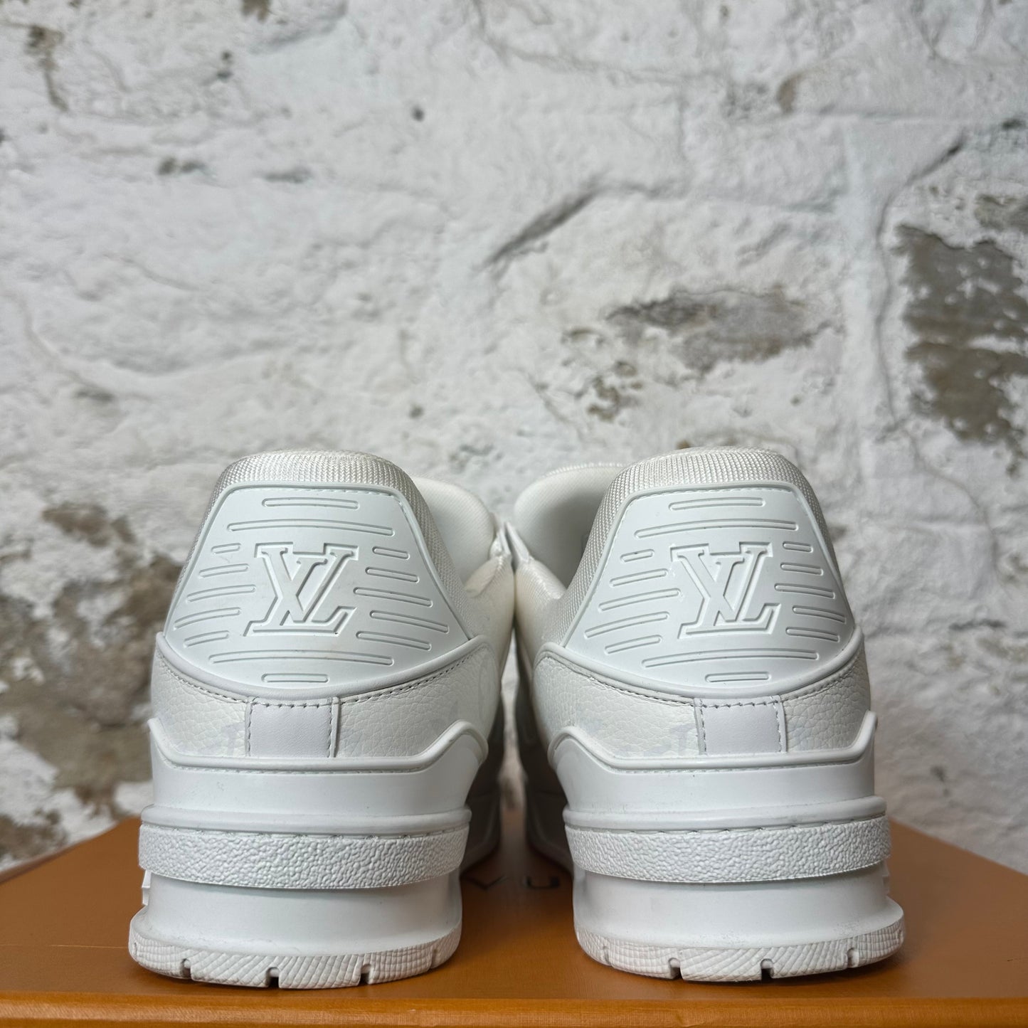Louis Vuitton White Monogram Trainer Sneaker Sz 11 (9.5LV)