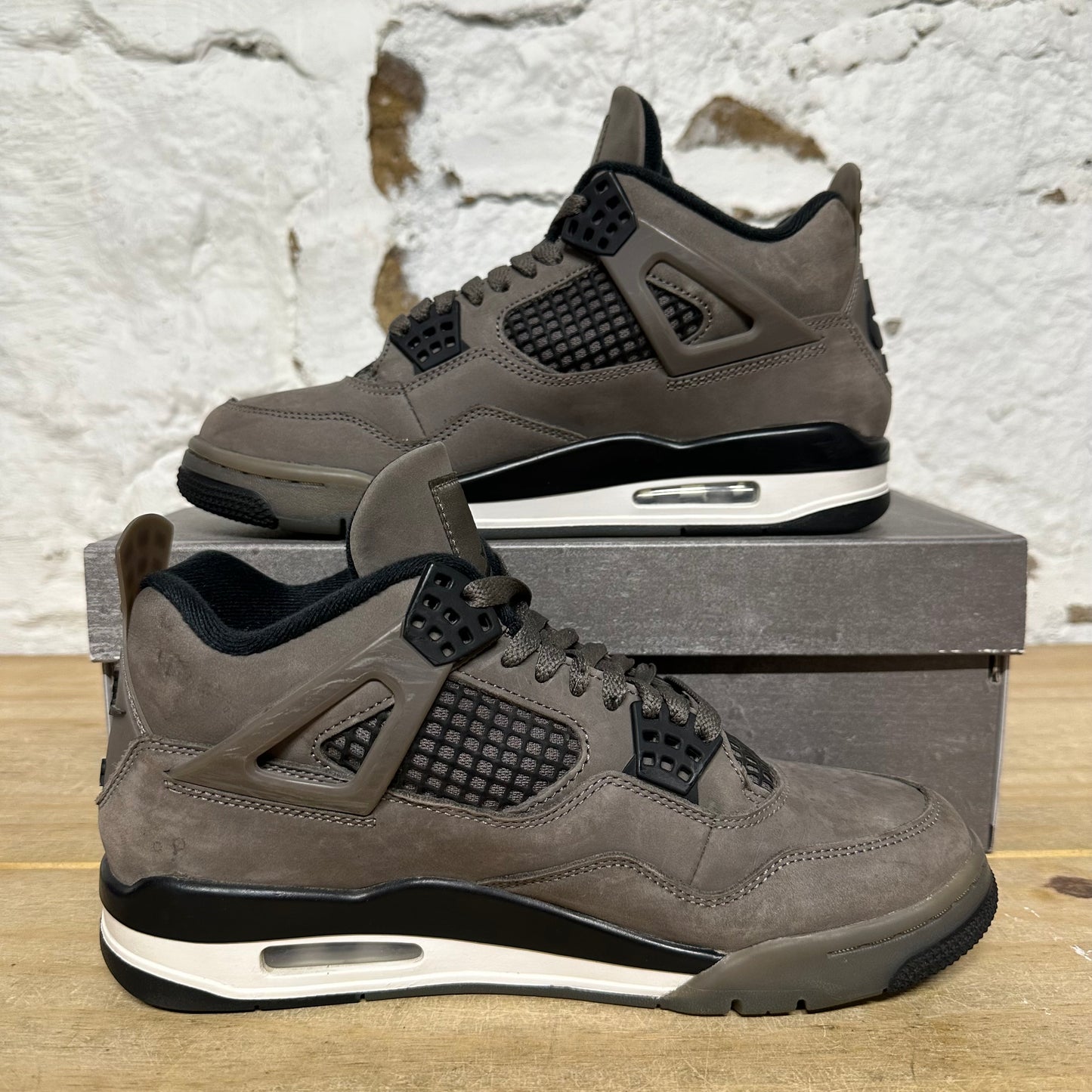 Air Jordan 4 Cave Stone Sz 8