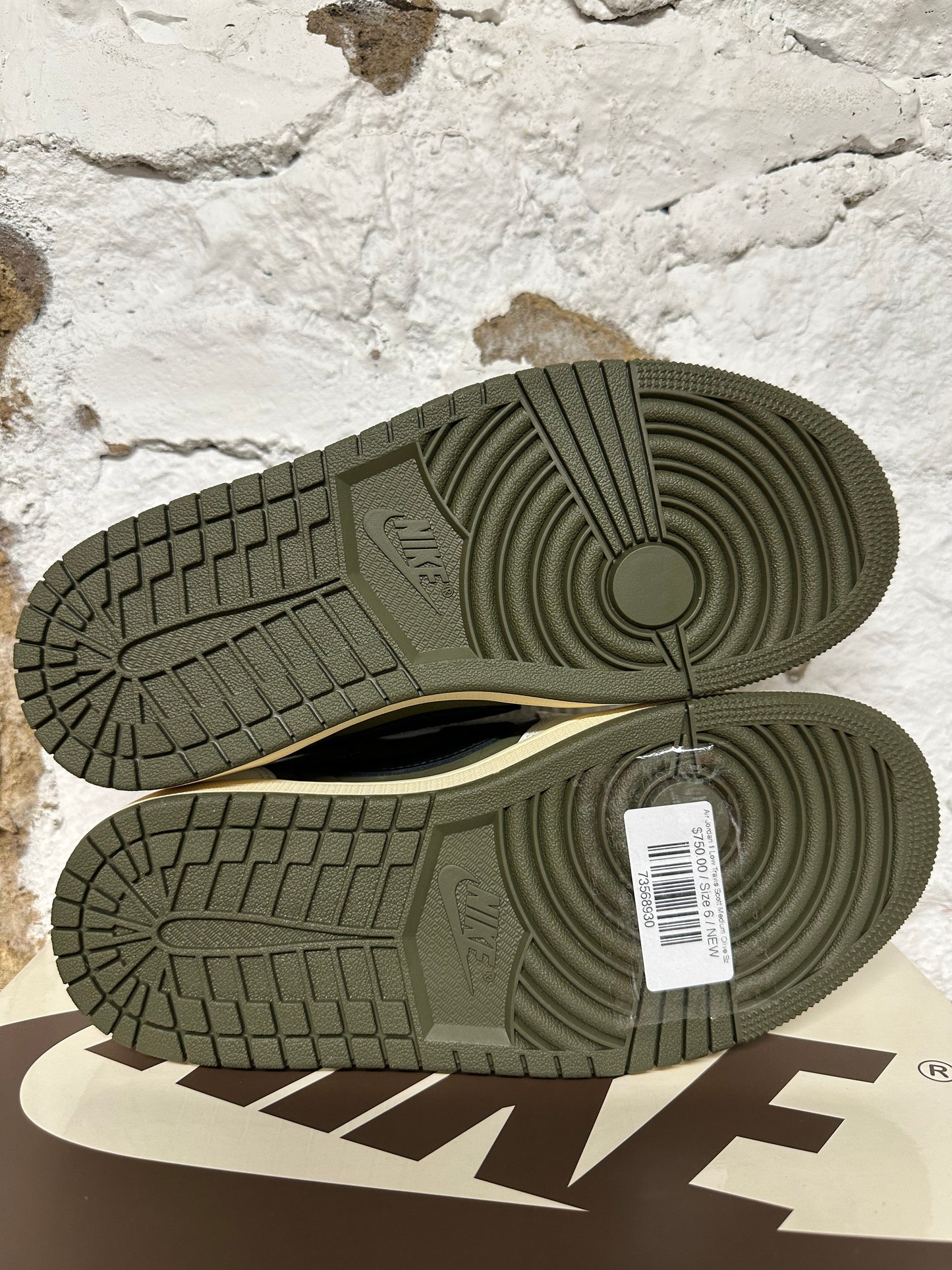 Air Jordan 1 Low Travis Scott Medium Olive Sz 6 DS