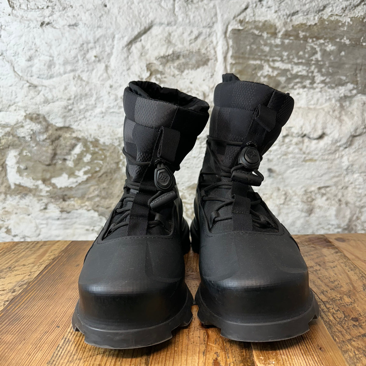 Louis Vuitton Damier Blizzard Combat Boot Sz 10 (8.5LV)
