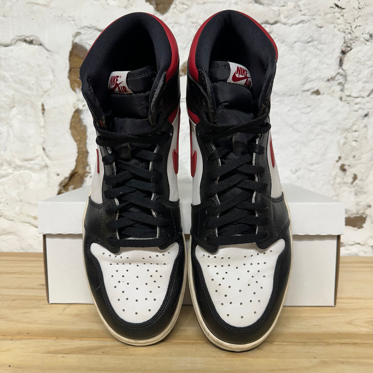 Air Jordan 1 High Black Gym Red Sz 11.5