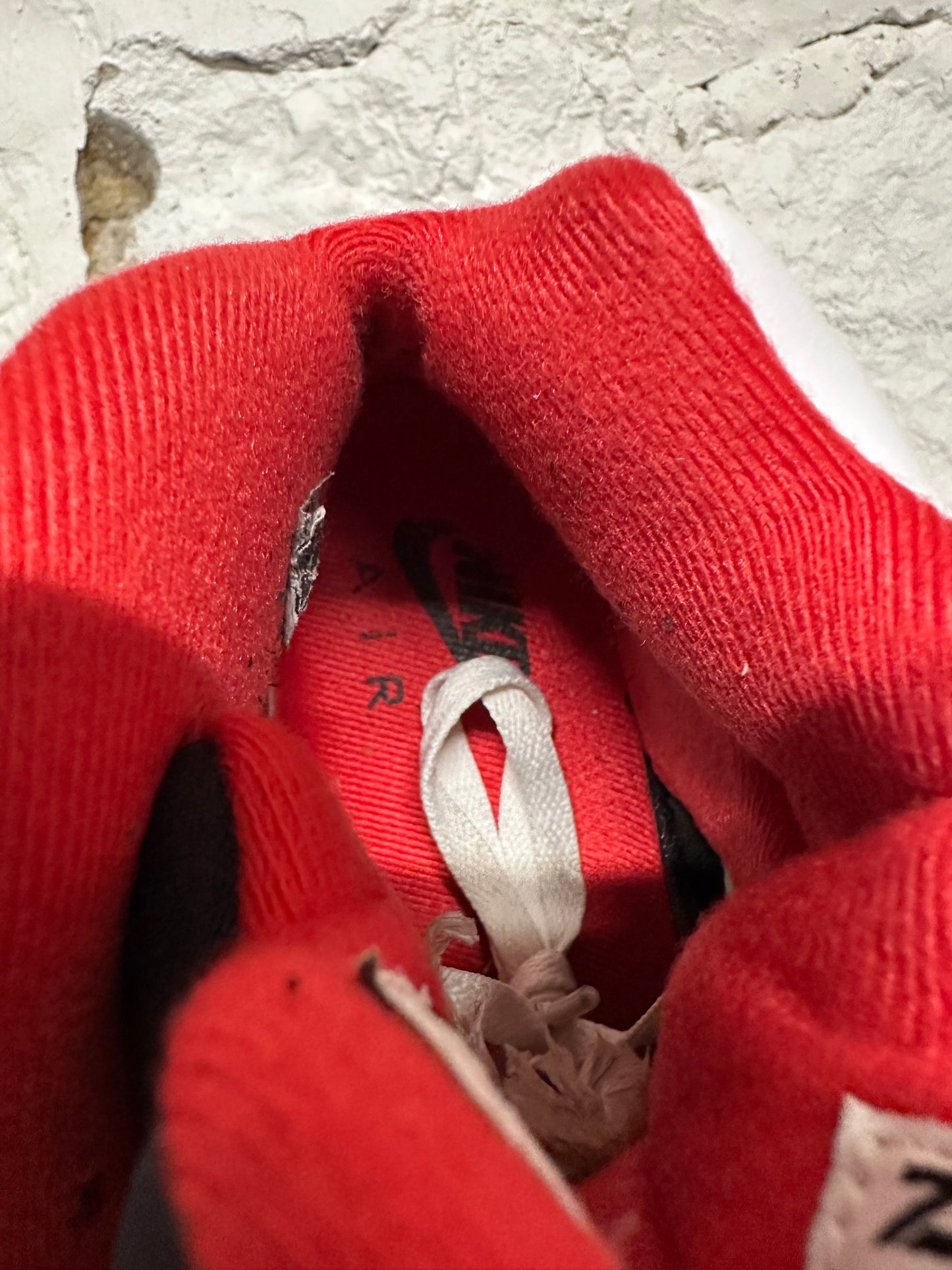 Air Jordan 5 Fire Red Black Tongue (2025) Sz 9.5