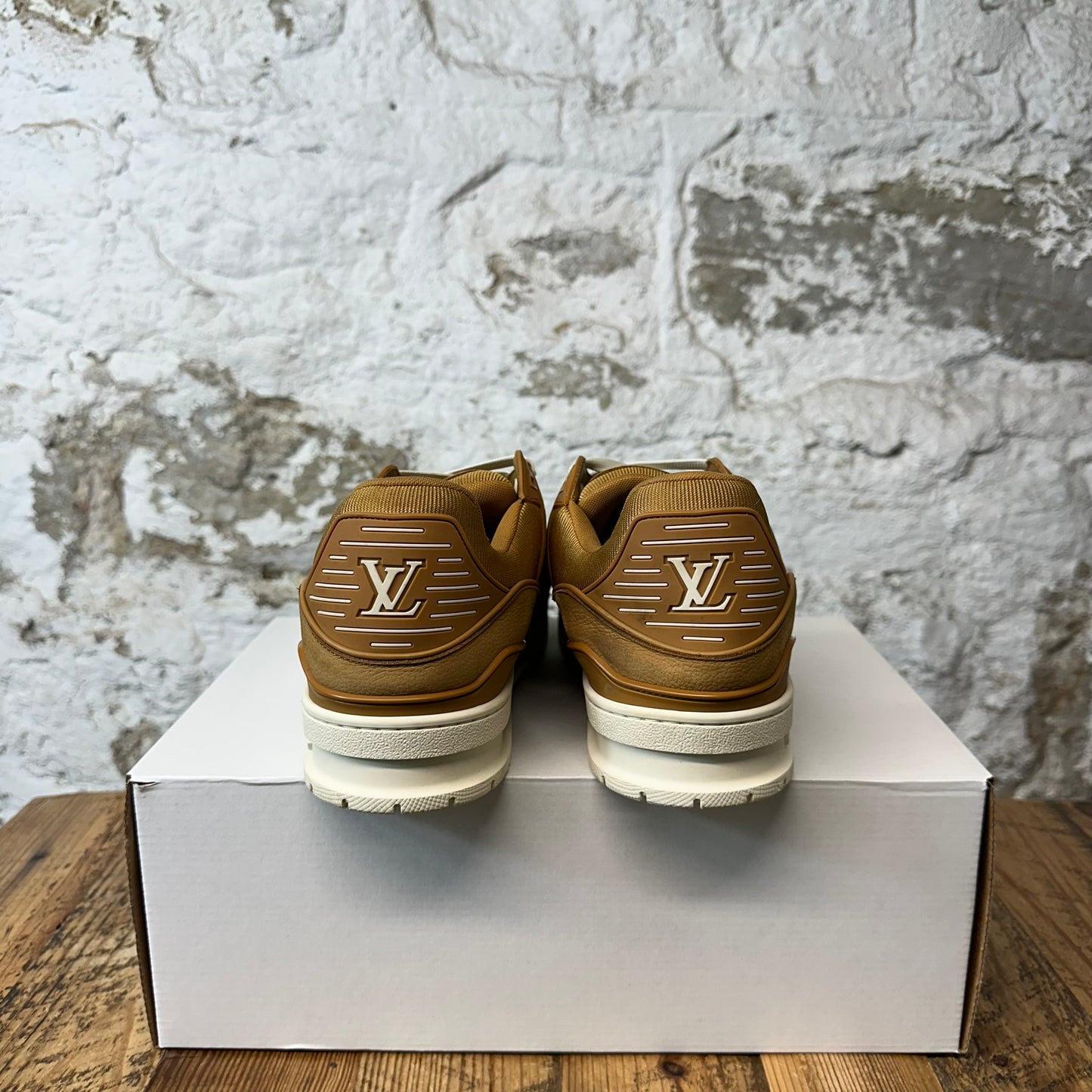 Louis Vuitton Brown Leather Trainer Sneaker Sz 10.5 (9LV)