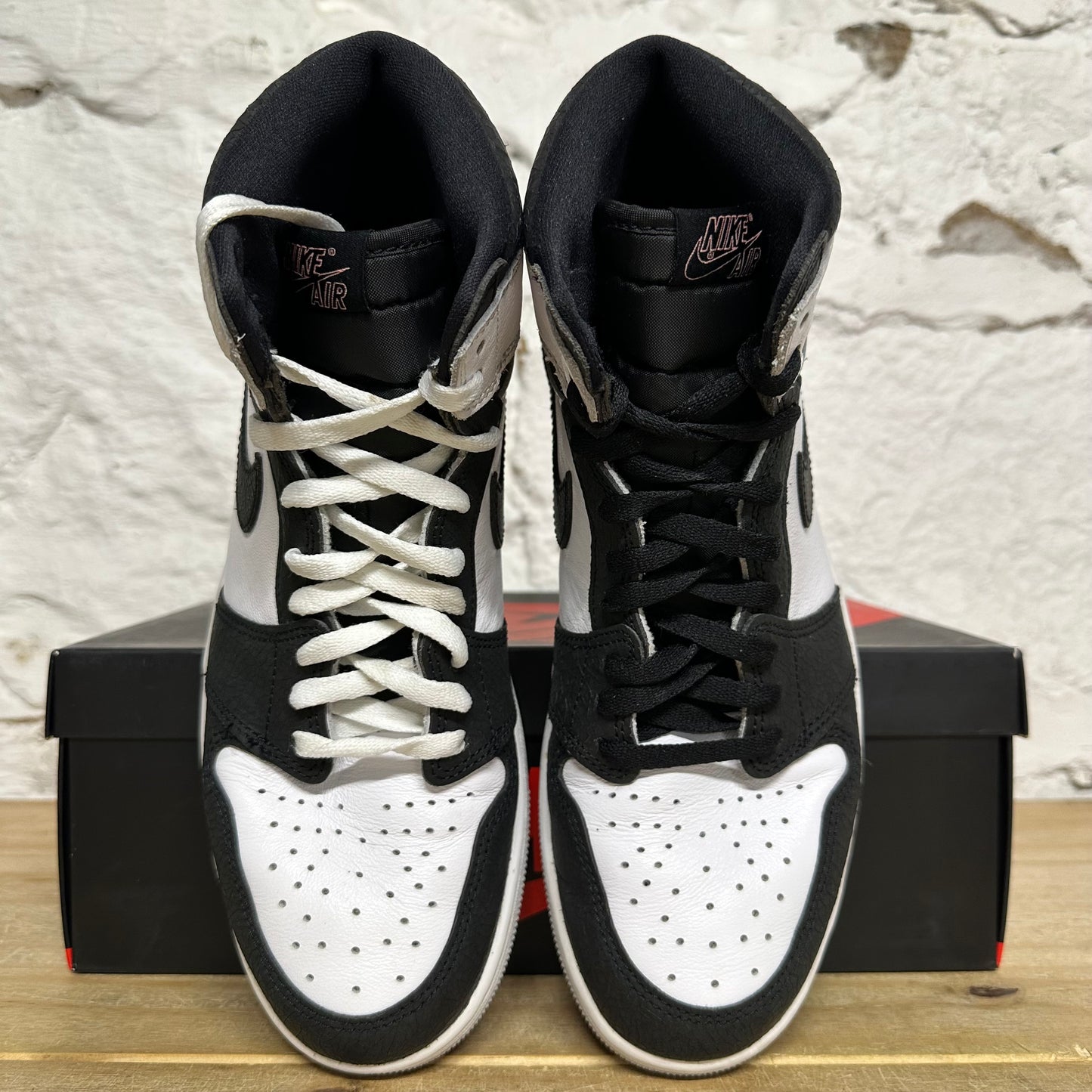 Air Jordan 1 High Bleached Coral Sz 10