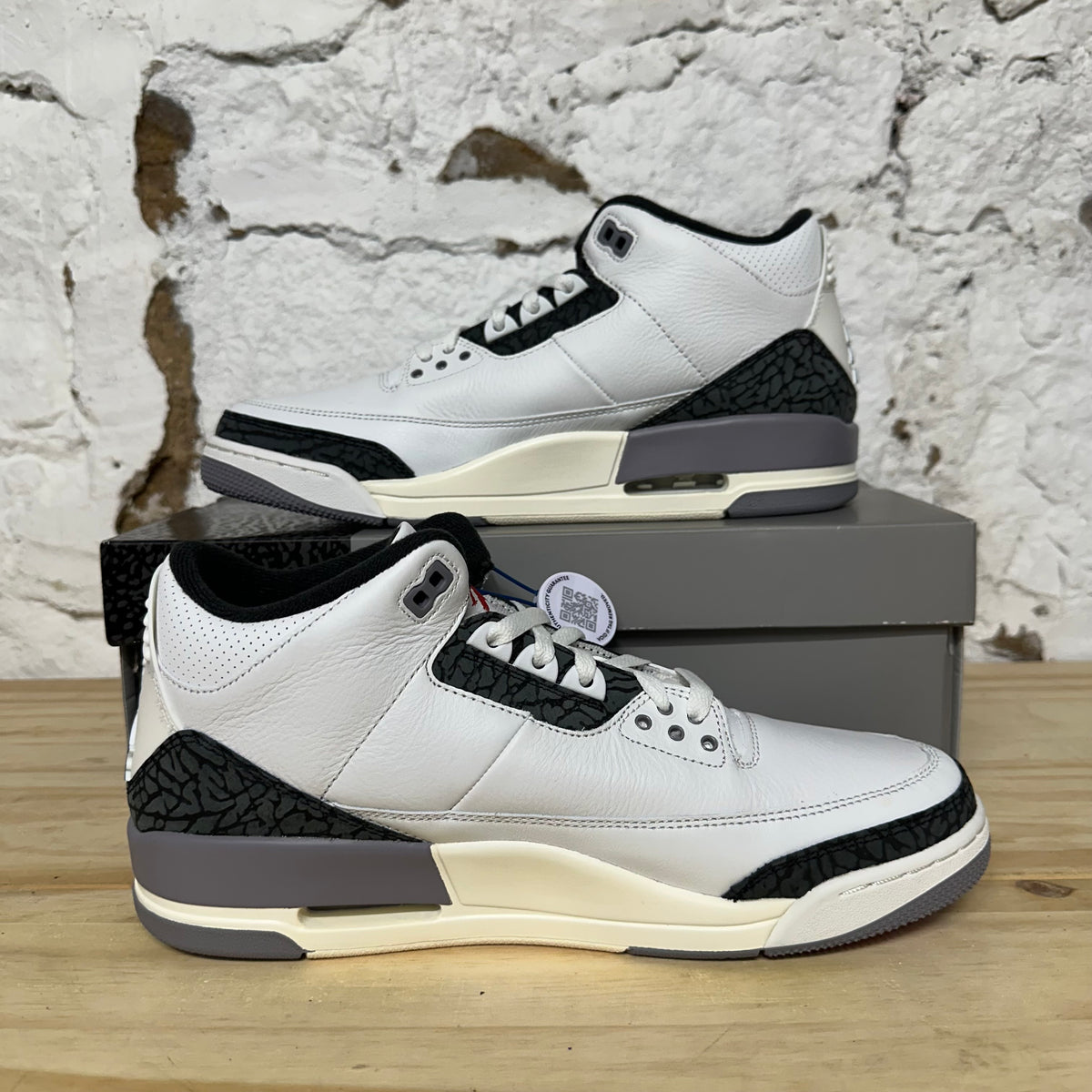 Air Jordan 3 Cement Grey Sz 11 DS