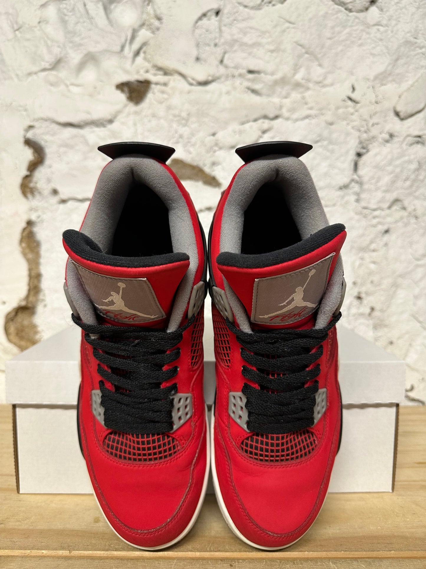 Air Jordan 4 Toro Sz 9