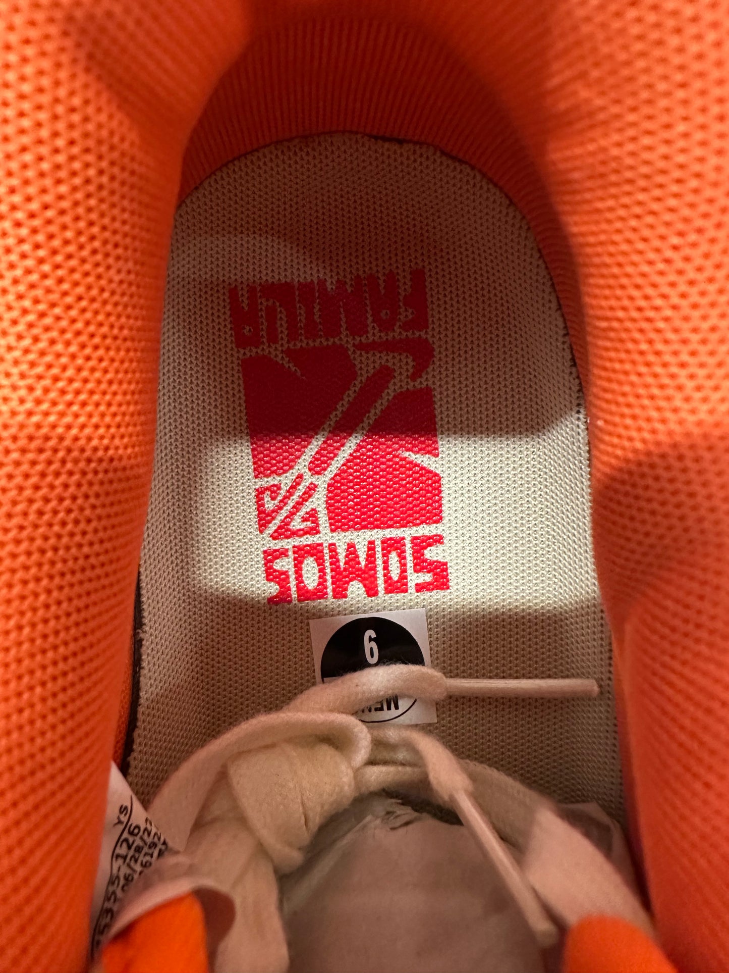 Nike Air Force 1 Somos Familia Sz 9 DS