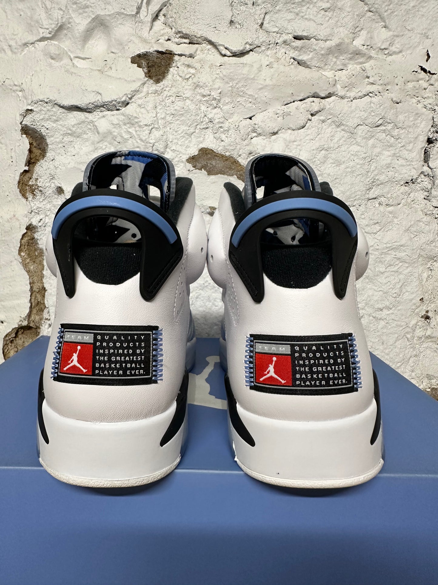 Air Jordan 6 UNC Sz 11 DS