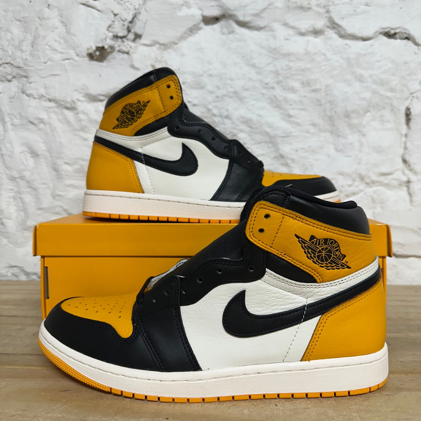 Air Jordan 1 High Taxi Sz 10.5 DS