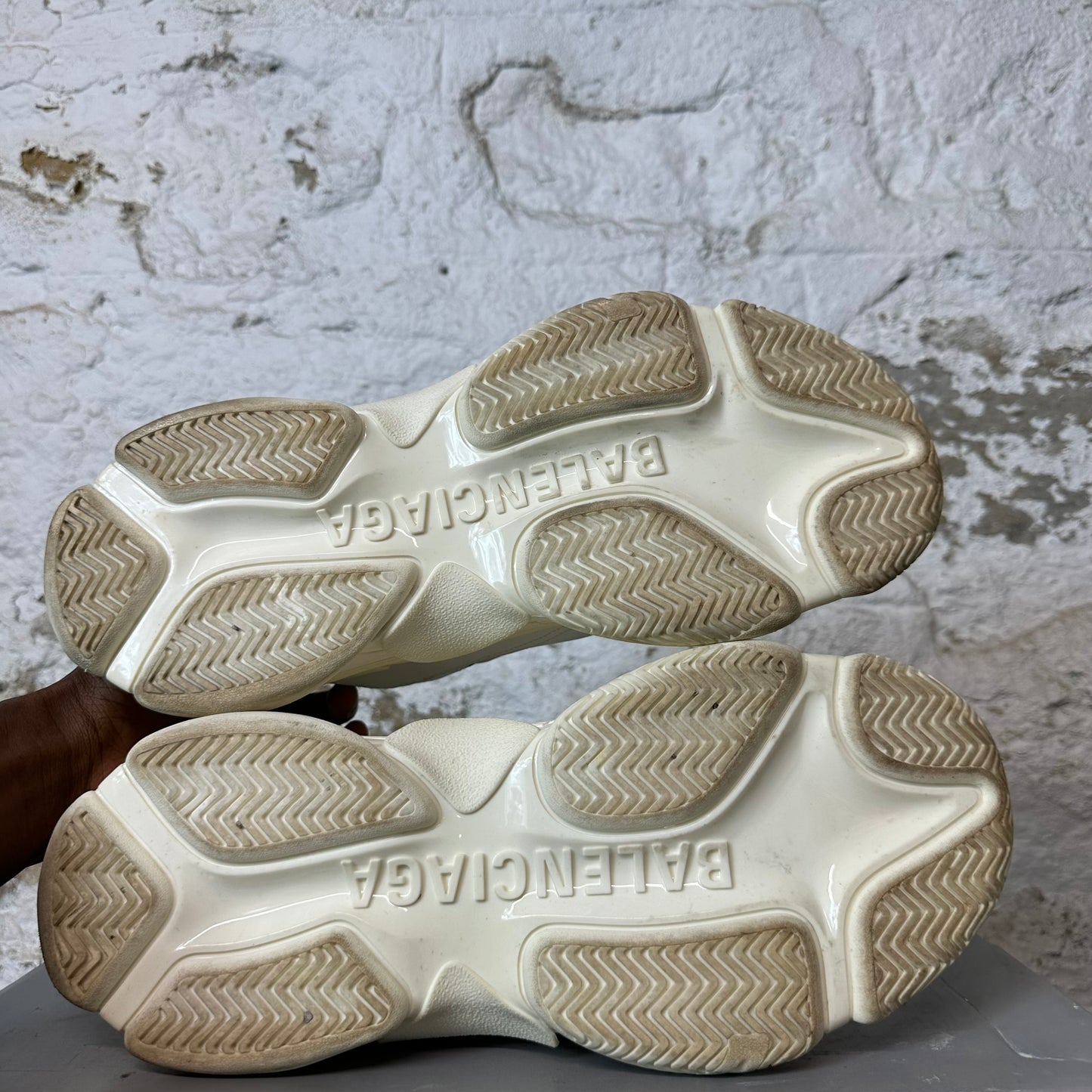 Balenciaga Triple S Multicolor Spell White Cream Sneaker Sz 11 (44)