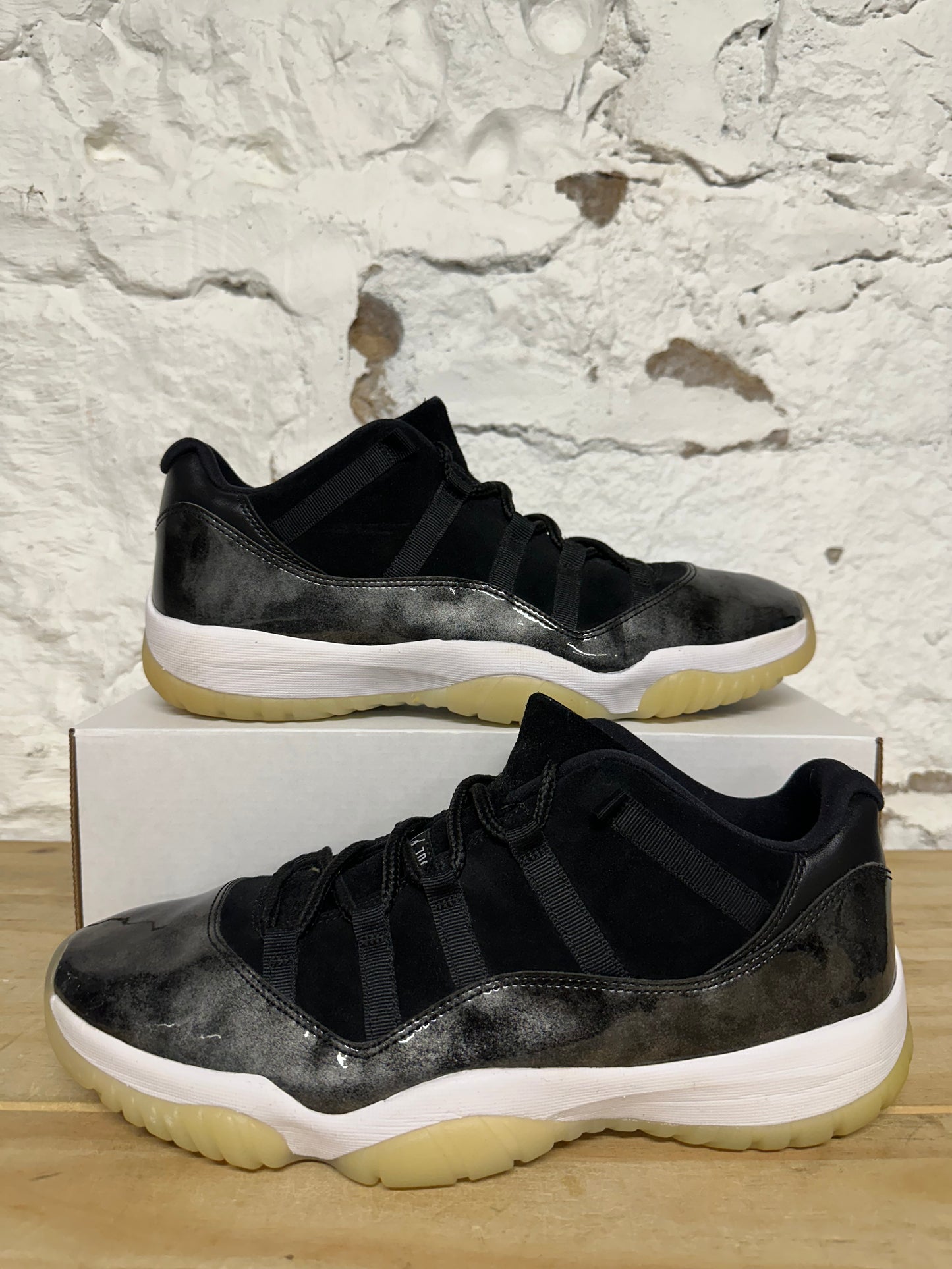 Air Jordan 11 Low Barons Sz 13