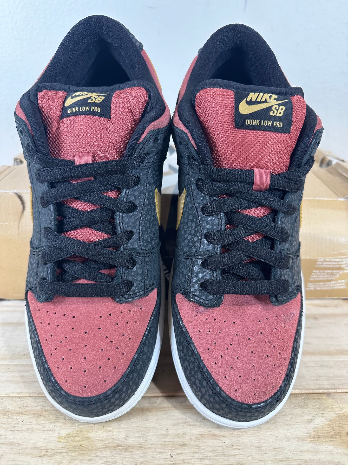 Nike SB Dunk Low Walk of Fame Sz 9